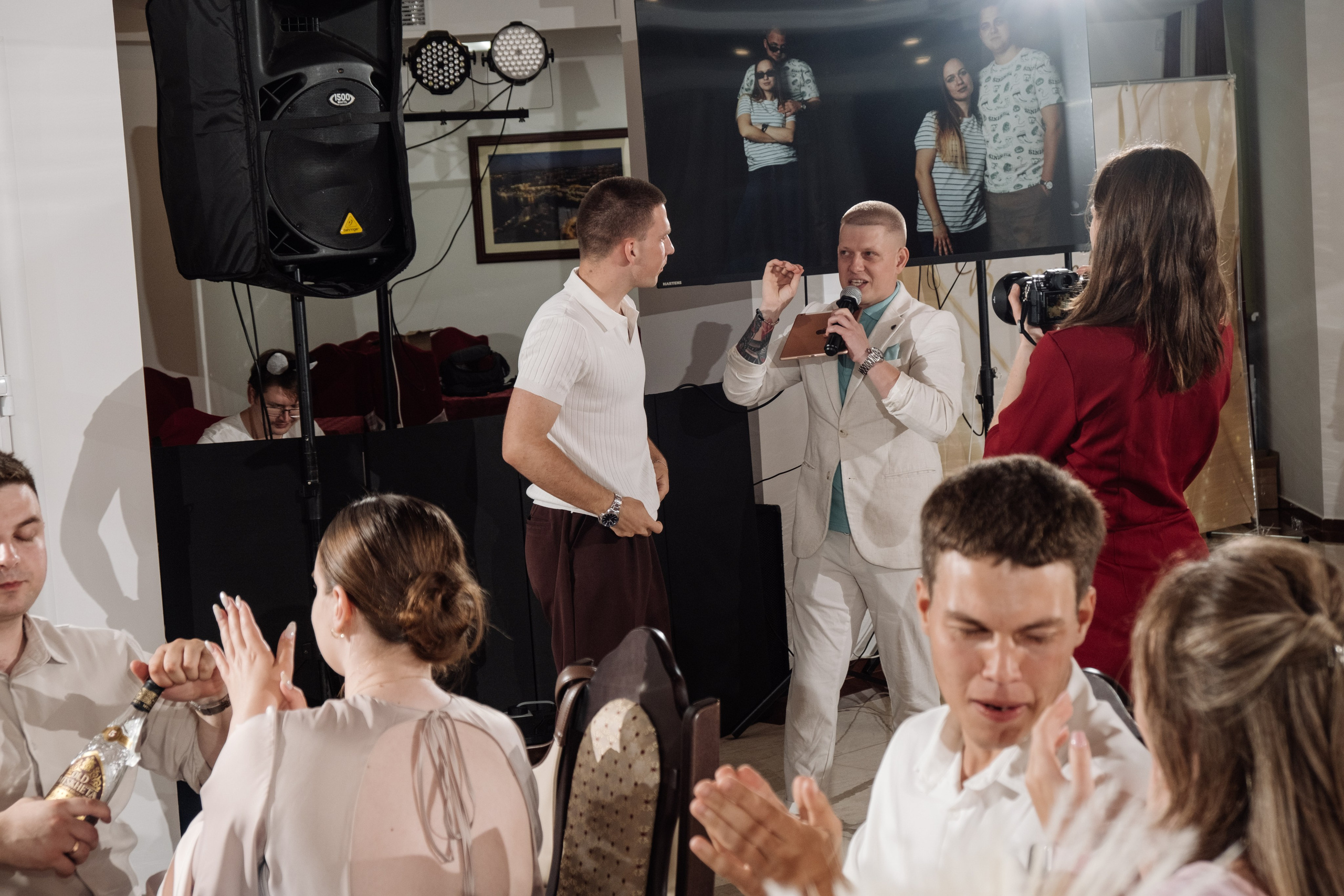 Свадебный ретопртаж. Профессиональная фотосъемка в Крыму. Натуральные эмоции и живые кадры. Забронируйте дату прямо сейчас!