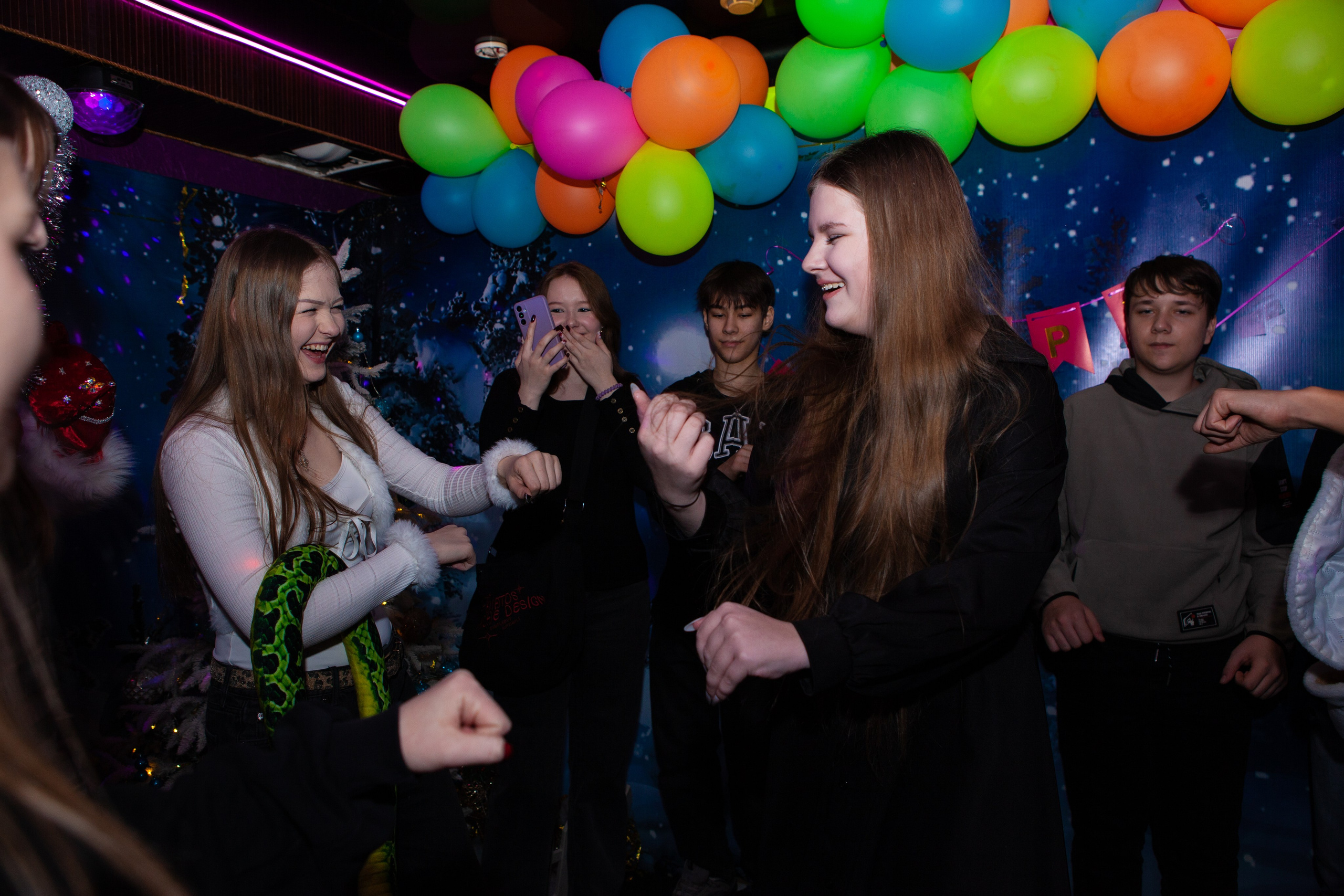 Корпоратив в Волшебном микрофоне 28.12.24. Медиа-продюсер и фотограф Сорокина Кристина г. Благовещенск