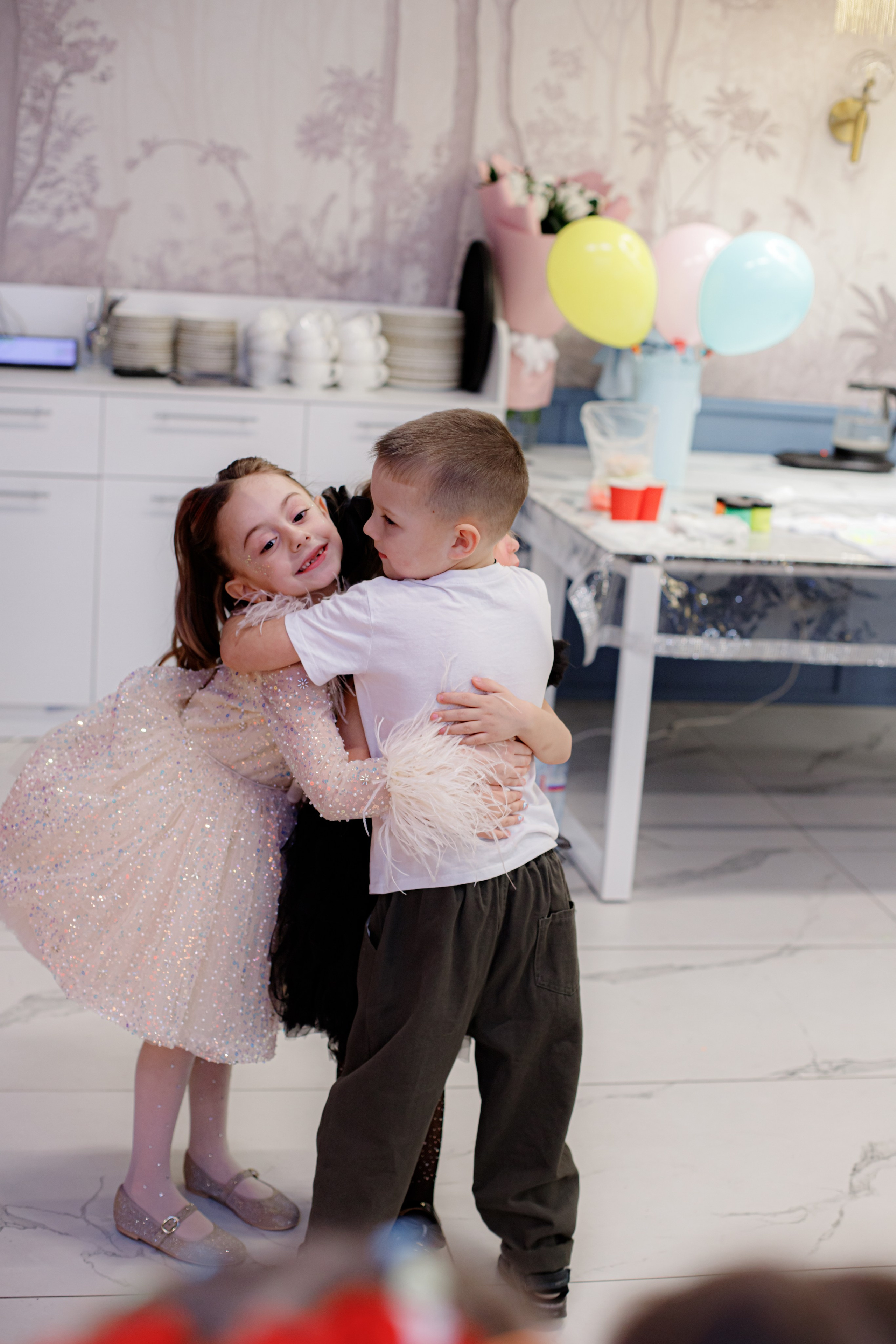 ASIA'S BIRTHDAY PARTY. Photokarish