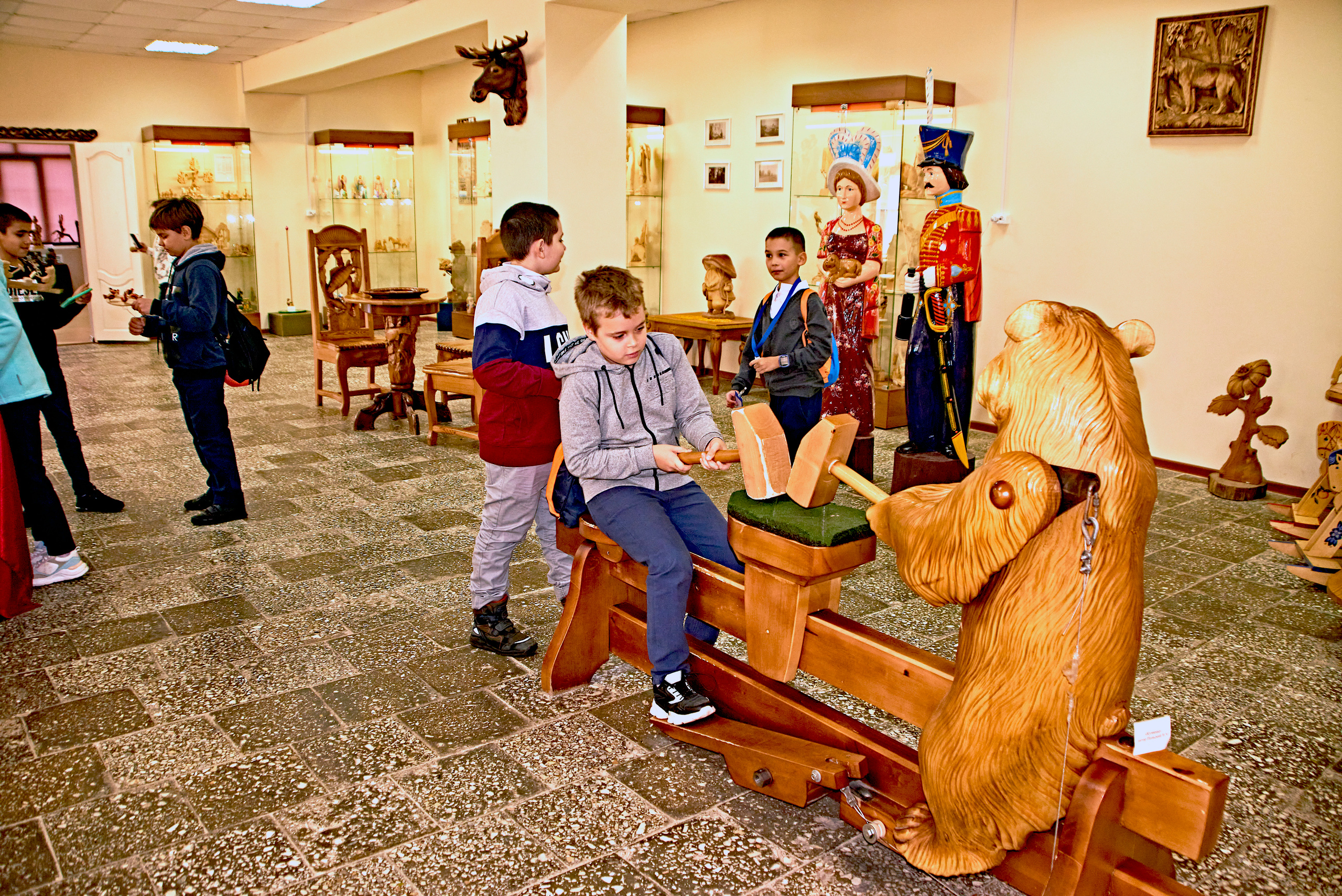 Эксскурсия в Музей деревянной игрушки. Ян Кузьмин. Я профессиональный фотограф в Москве