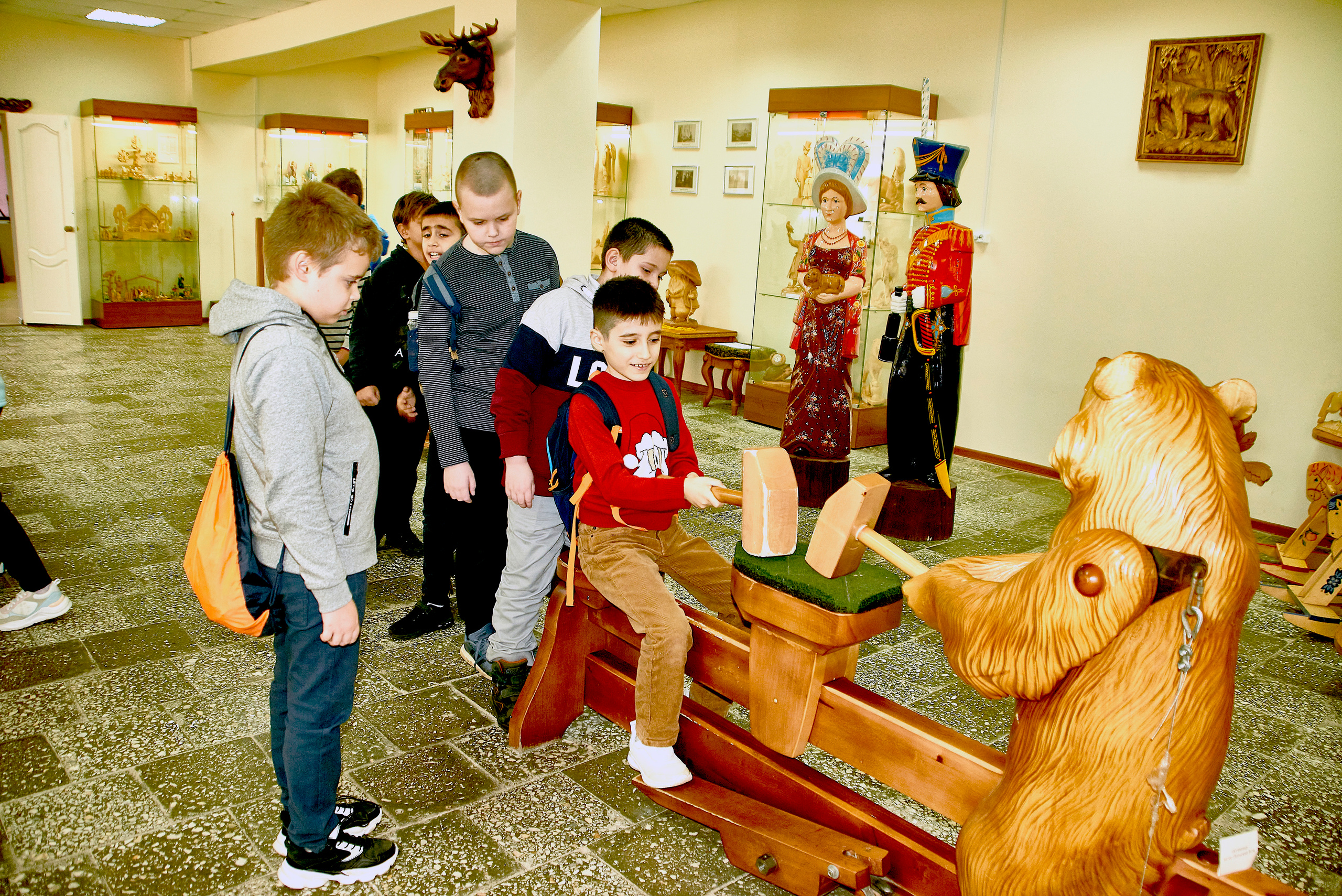 Эксскурсия в Музей деревянной игрушки. Ян Кузьмин. Я профессиональный фотограф в Москве