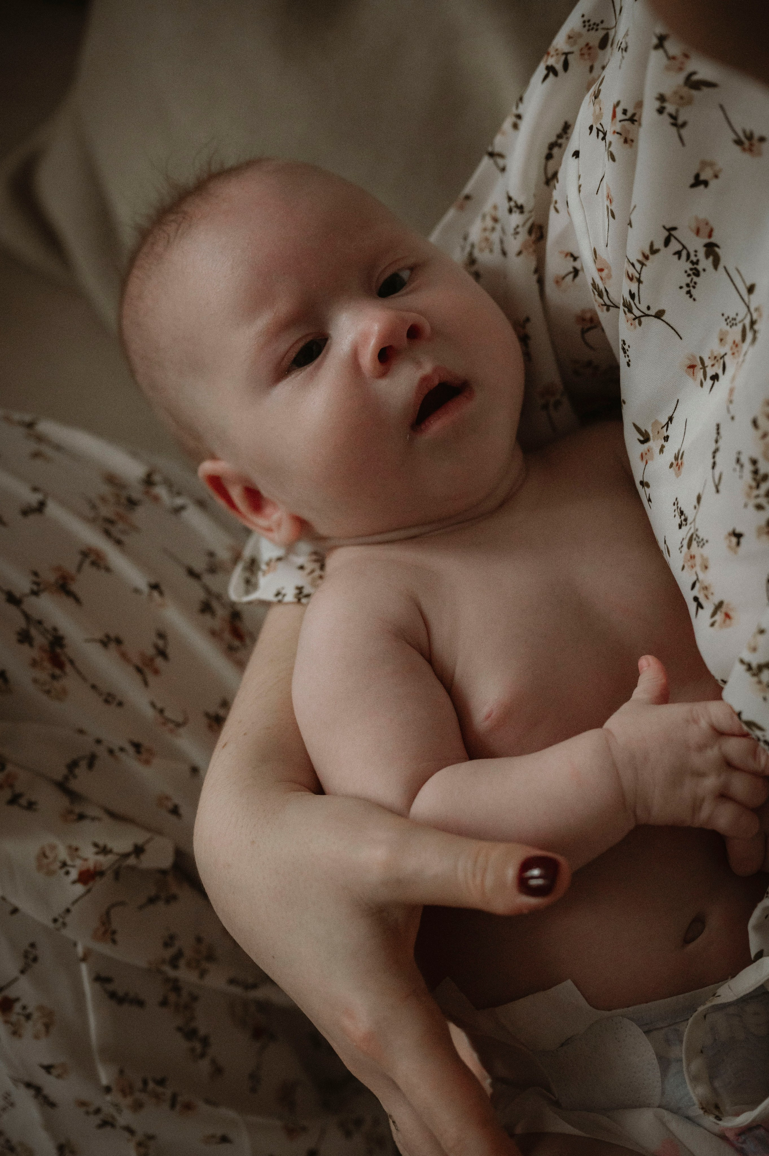 Семейная домашняя фотосессия. Профессиональный фотограф беременности в СПБ. Стильные фотосессии беременности в стиле минимализм и классическая фотография