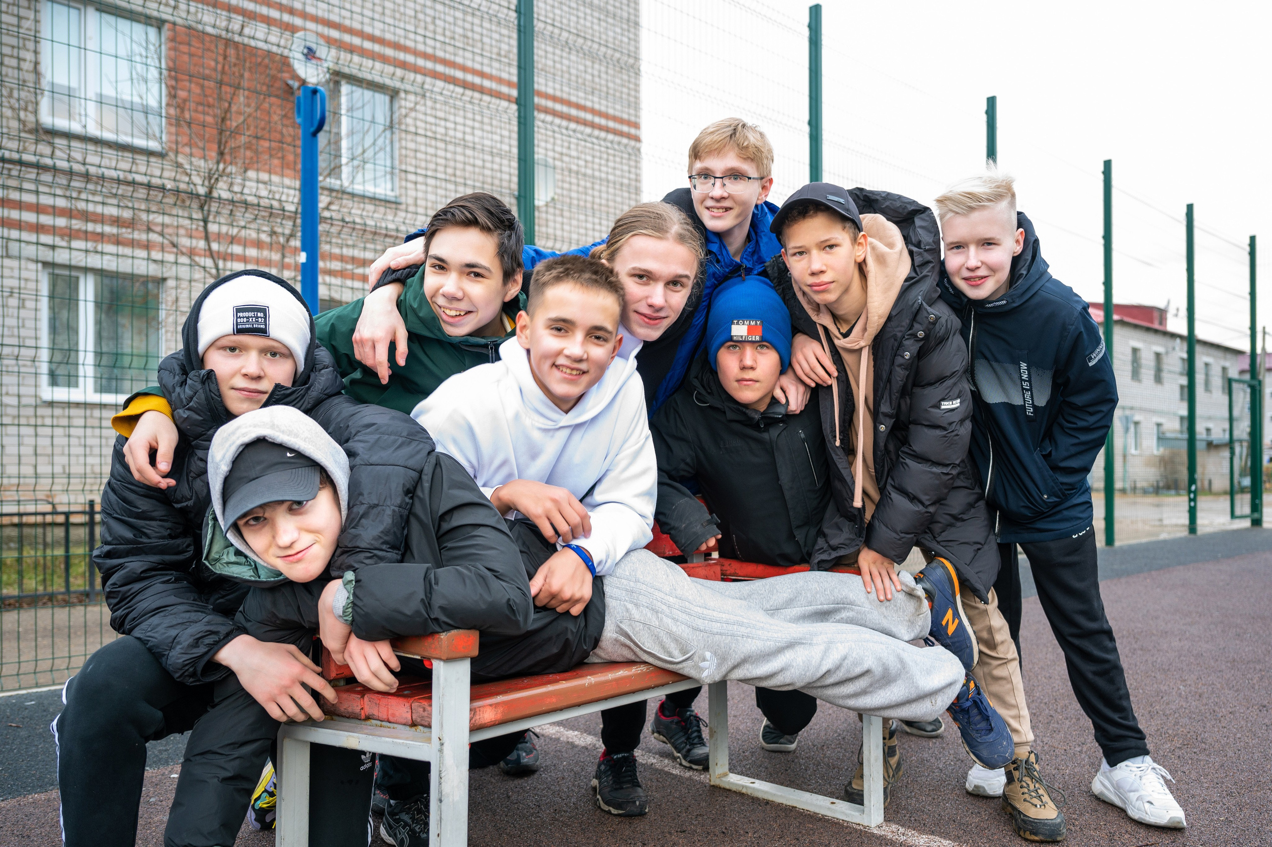 Старшая школа. Современный выпускной альбом