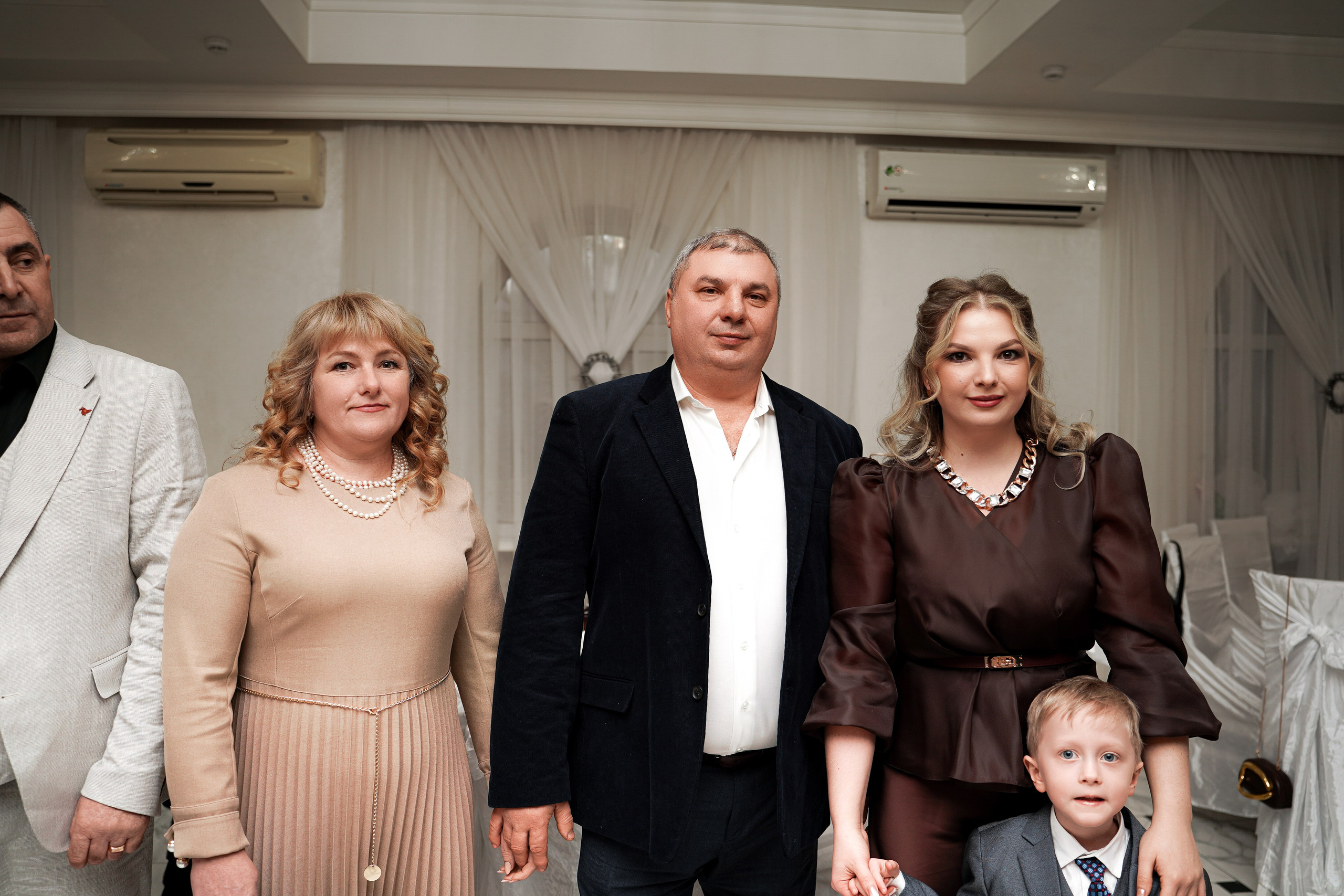 Свадебный банкет в ресторане «Верона». Свадебный фотограф в Ростове-на-Дону. Таинство Крещения и Венчания, семейные фотосессии. Алёна Чёботова