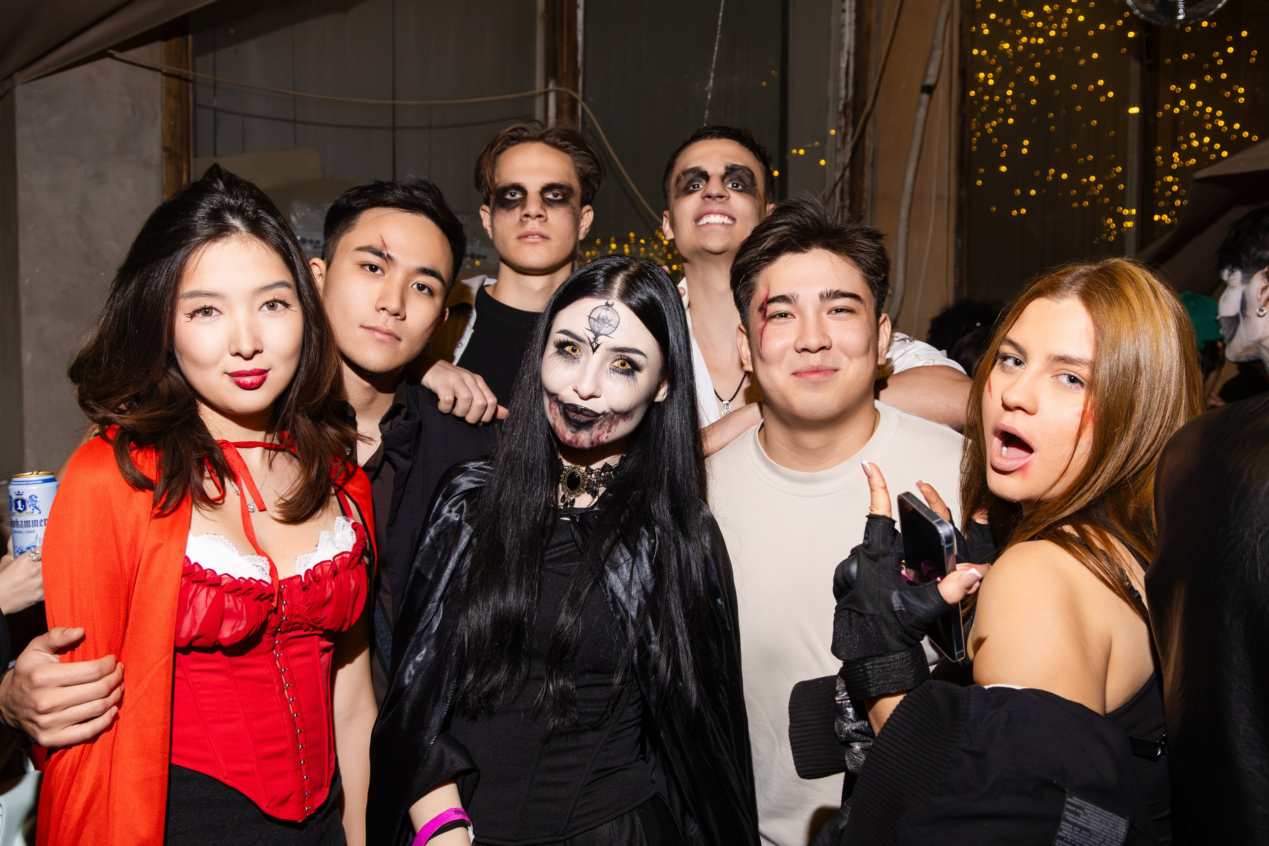 ВЫШКА WAVE — HALLOWEEN. Портретный фотограф в Алматы