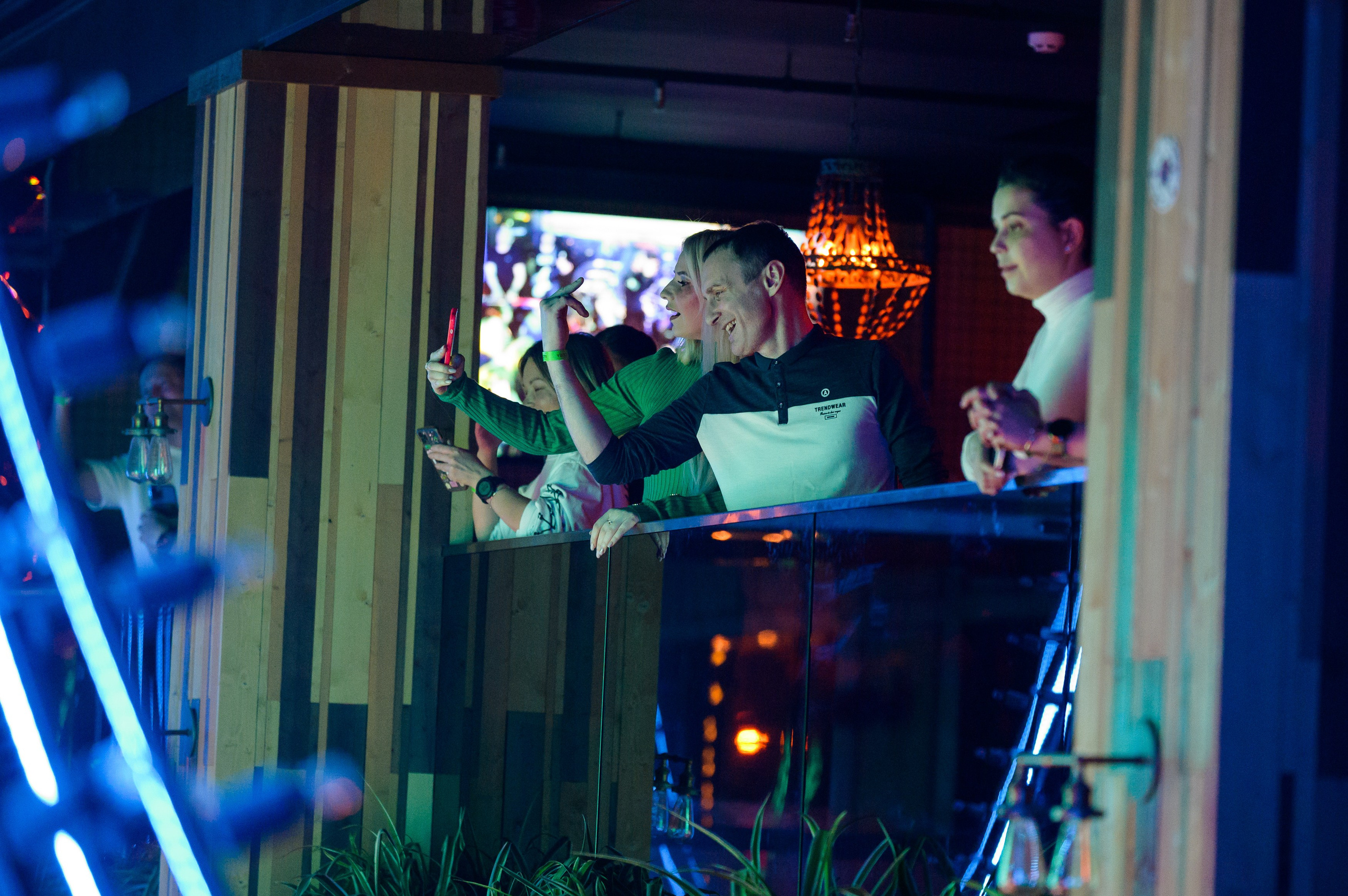 Люстра бар. Репортажный фотограф Сергей Дроздов