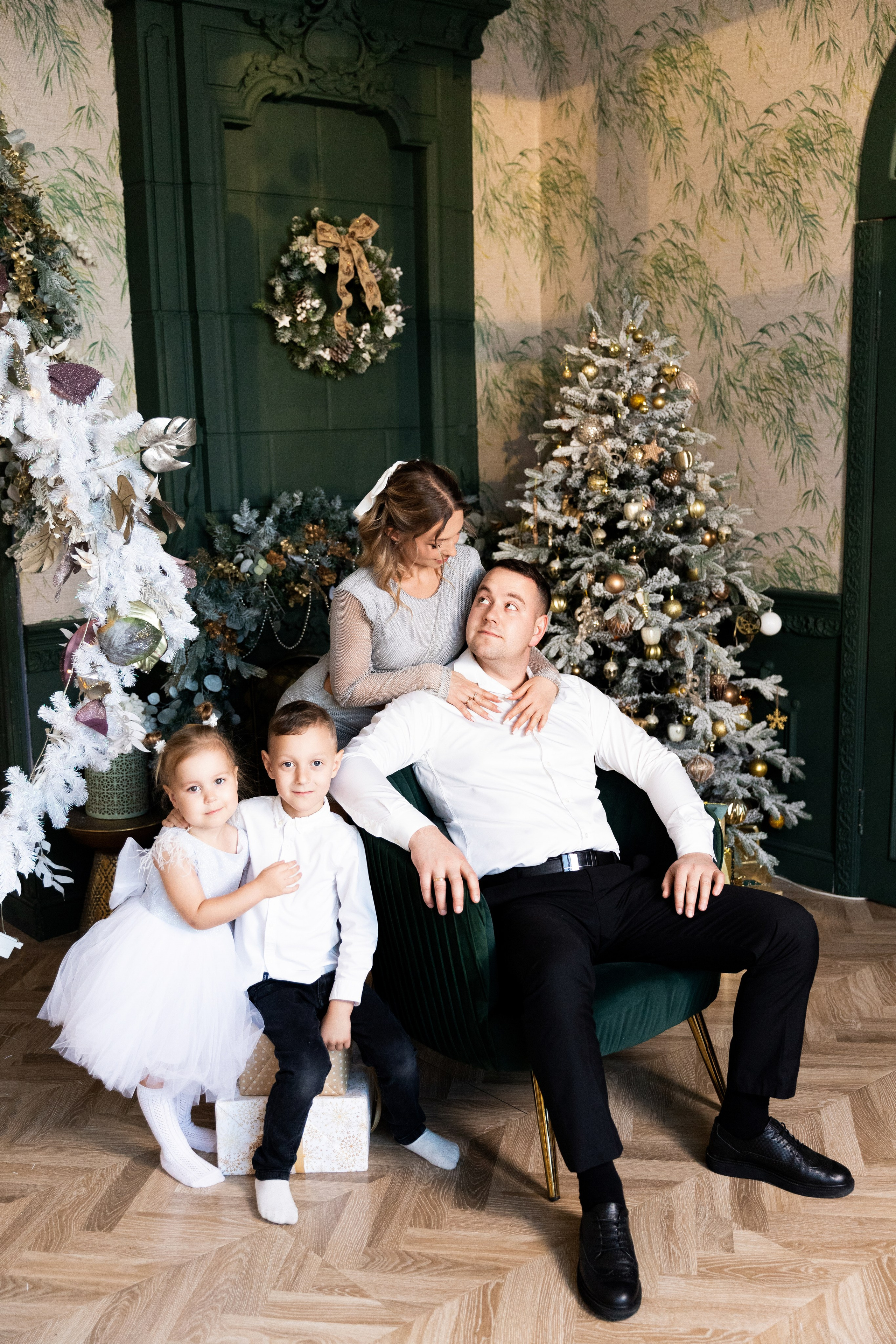 Дмитрий, Мария, Саша и Лера. Семейный фотограф в Екатеринбурге и Красноуфимске Евгения Лягаева