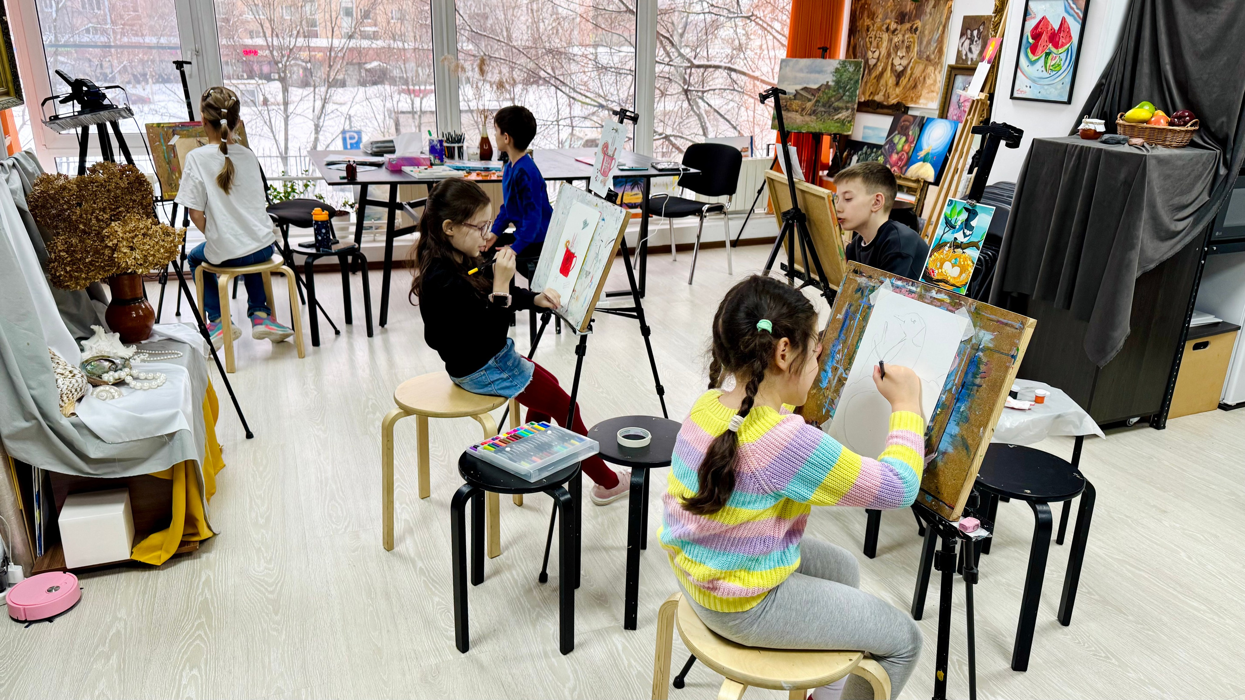Рисование для детей 5-15 лет в Текстильщиках — занятия в мини-группах. Арт-вечеринки и мастер-классы в Москве для взрослых и детей