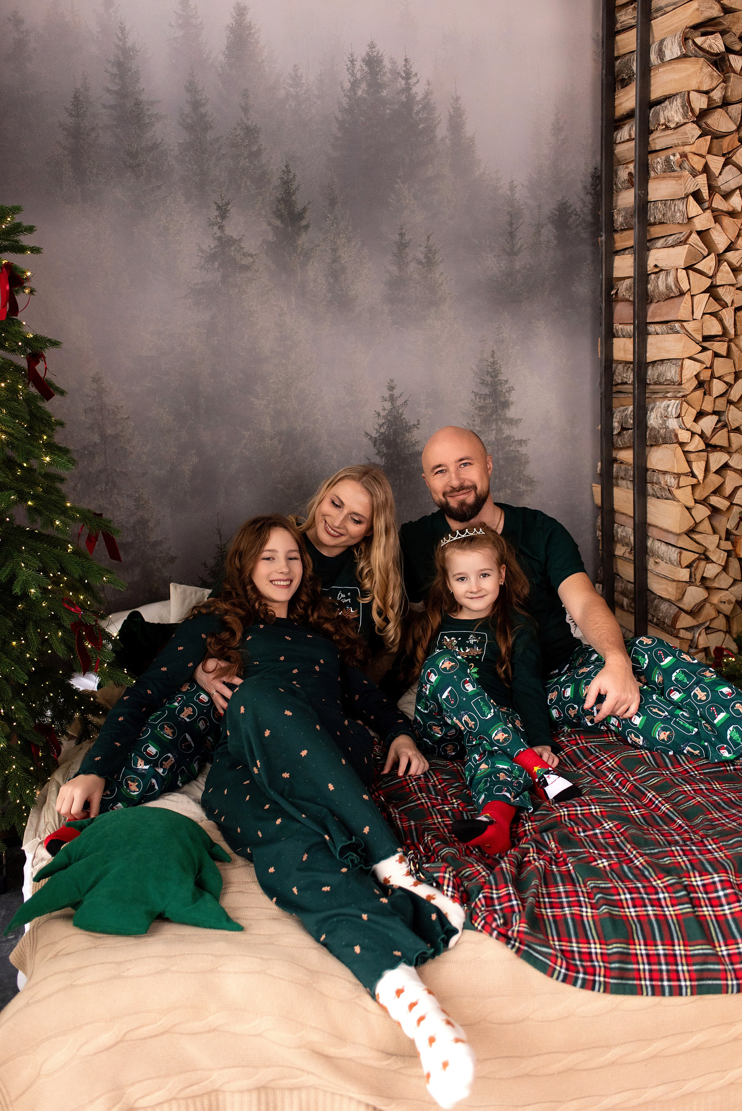 Алена с семьей. Марта Корженко — фотограф, контент фотограф, визуализатор бренда