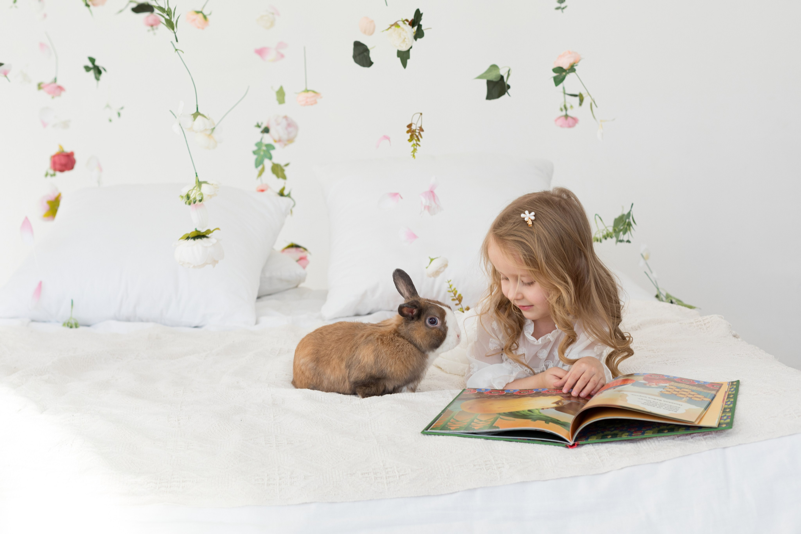 Фотосессия с детскими книгами. Детский и контент фотограф Надя Волкова Санкт-Петербург