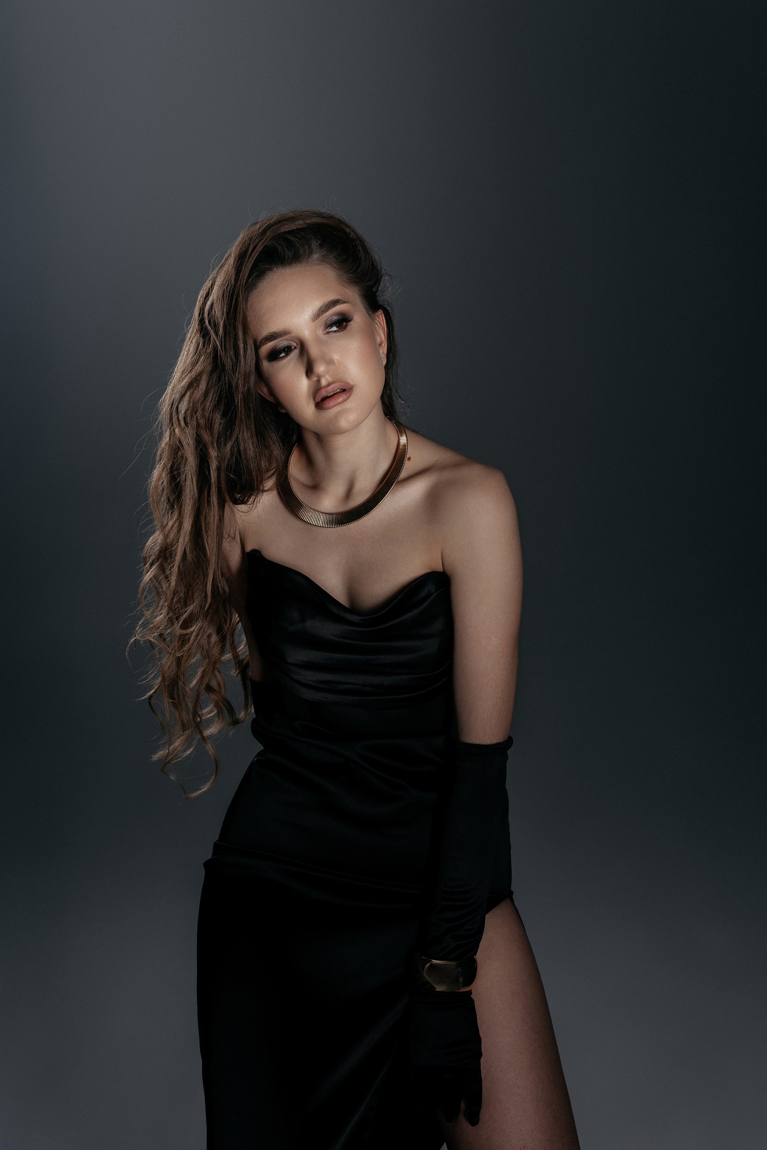 Студийная beauty-съемка в черном платье. Фотограф на море, в Анапе, Геленджике, Абрау-Дюрсо, Кабардинке, Новороссийске, Темрюке, Краснодаре.