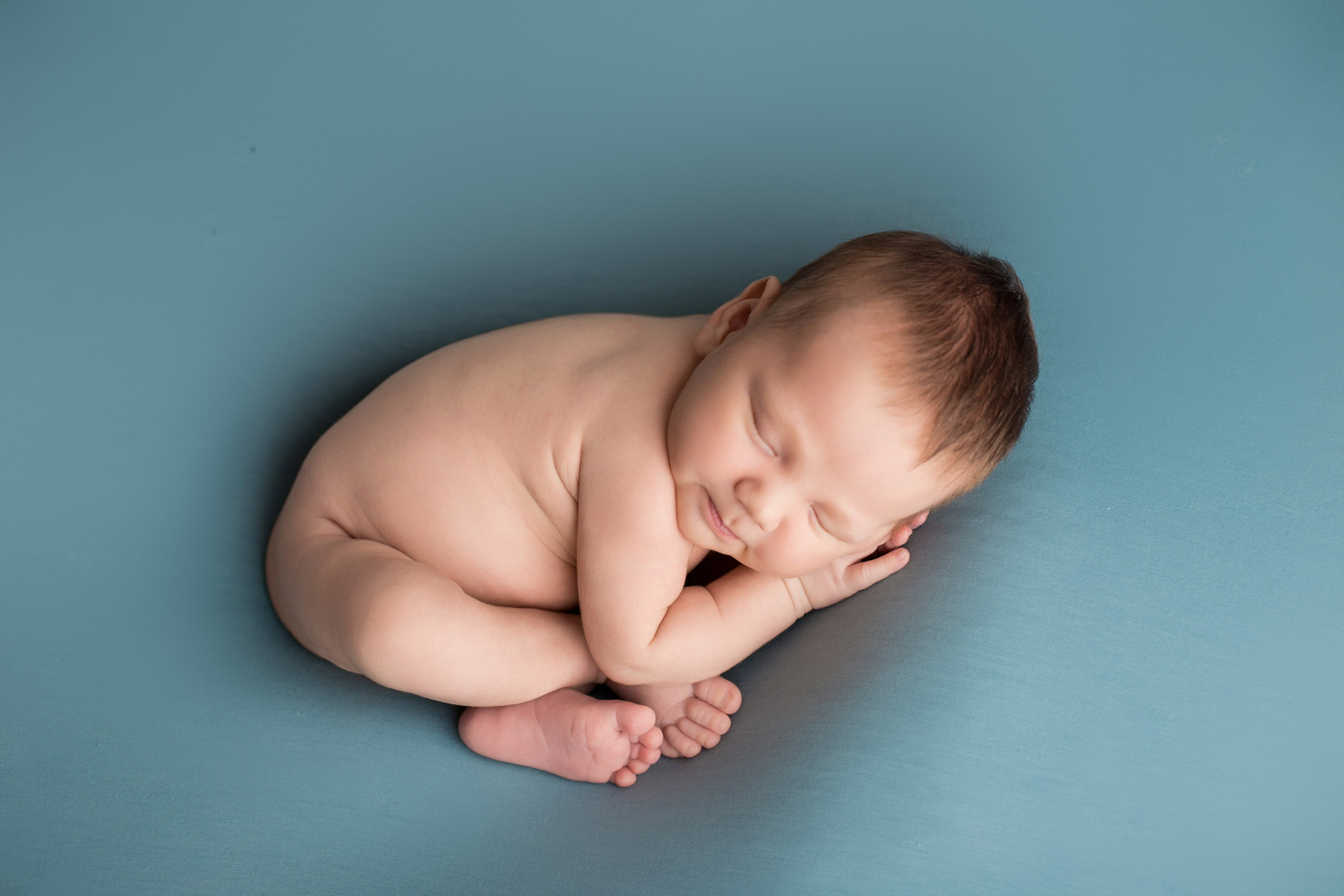 Леон. Ольга Анохина фотограф новорождённых в Зеленодольске