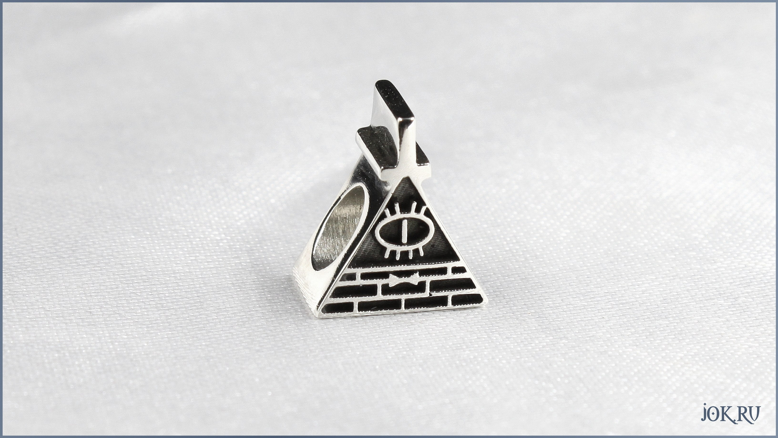 Уникальная бусина с образом Билла Шифра, созданная на заказ по эскизу клиента, стала великолепным подарком для подруги. Мастерская Джокер рада помочь каждому осуществить мечту и создать украшение с вашим любимым персонажем!