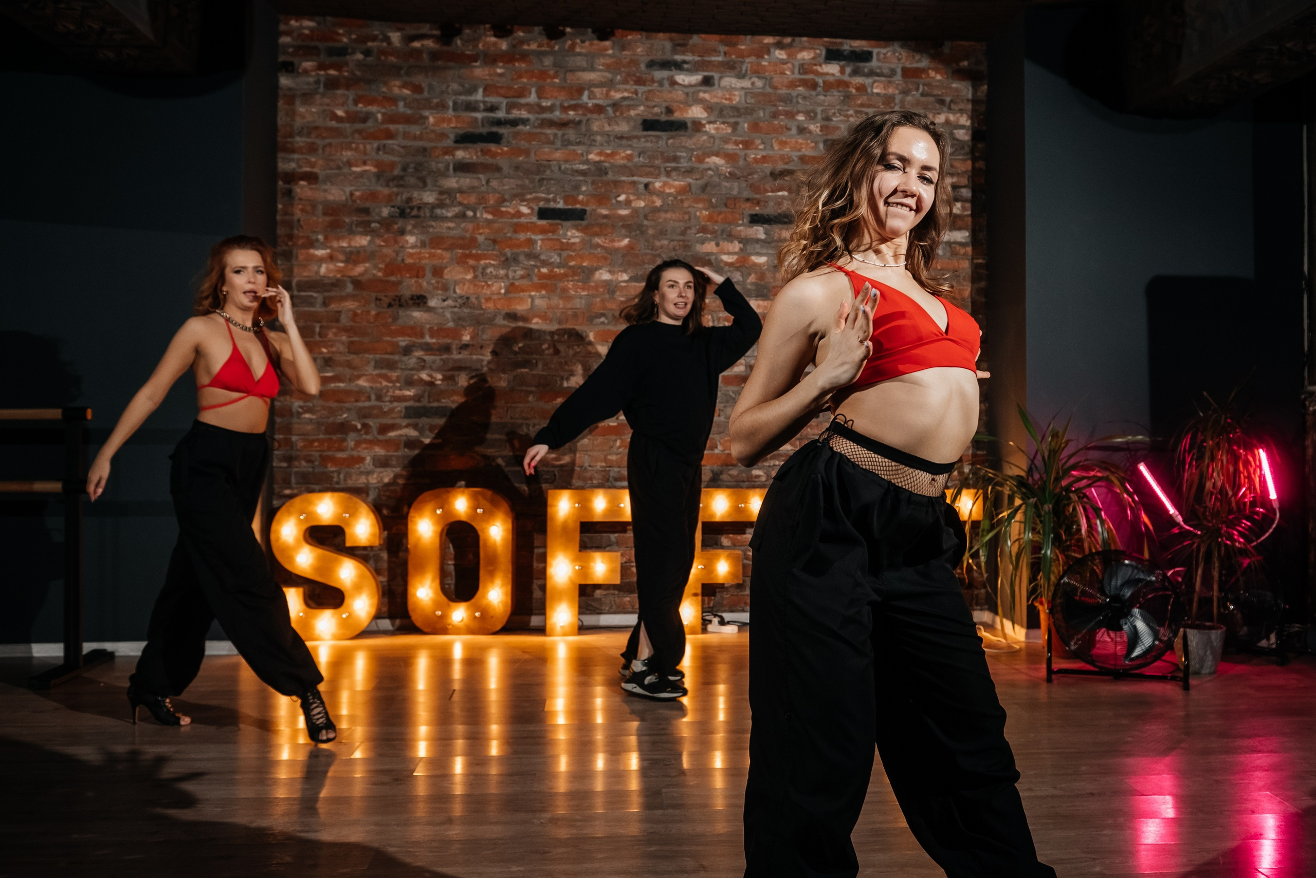 Soffit Dance 8 march. Фотограф Москва Артур Горвард