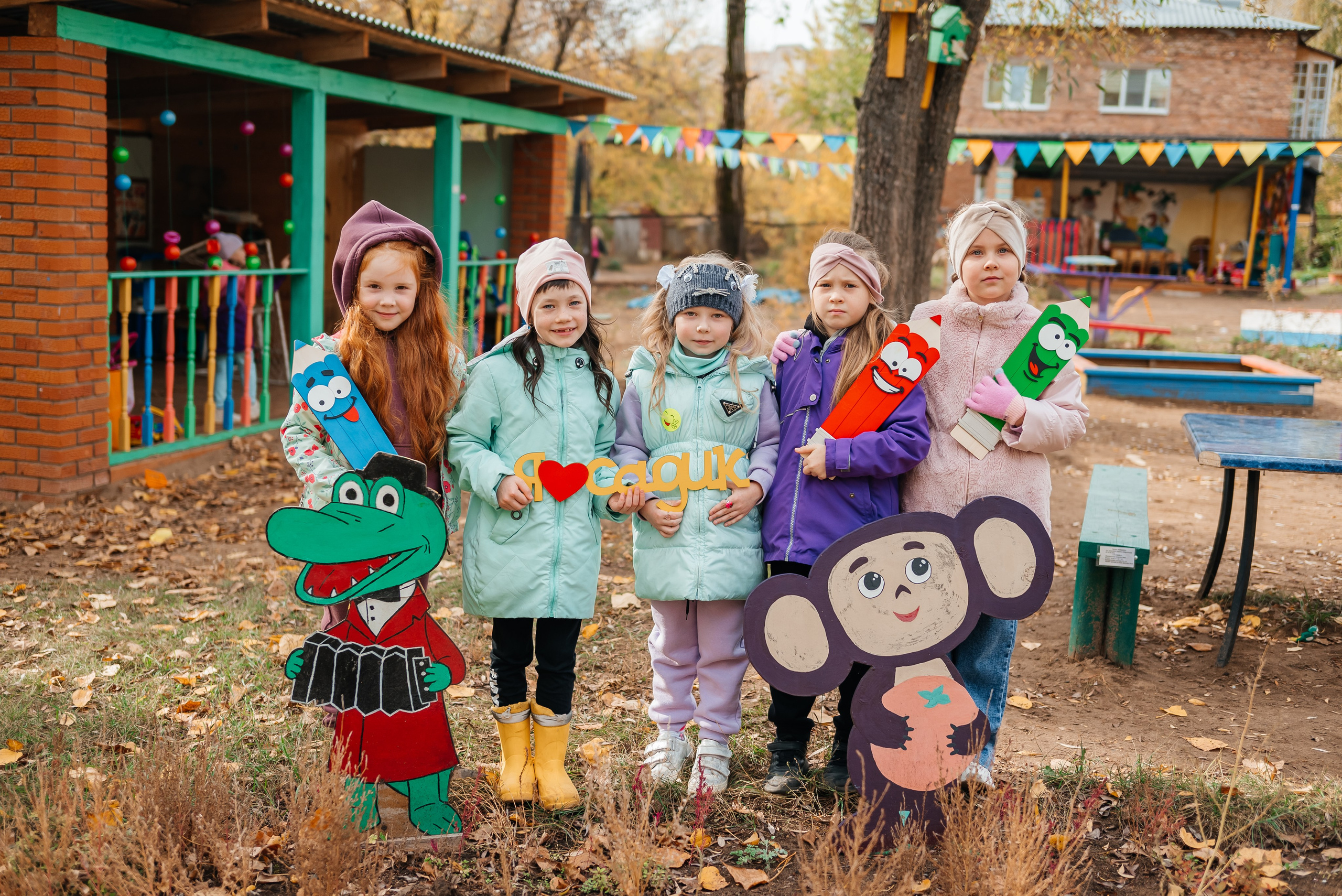 Детский сад. Фото. Современные выпускные альбомы. Воткинск