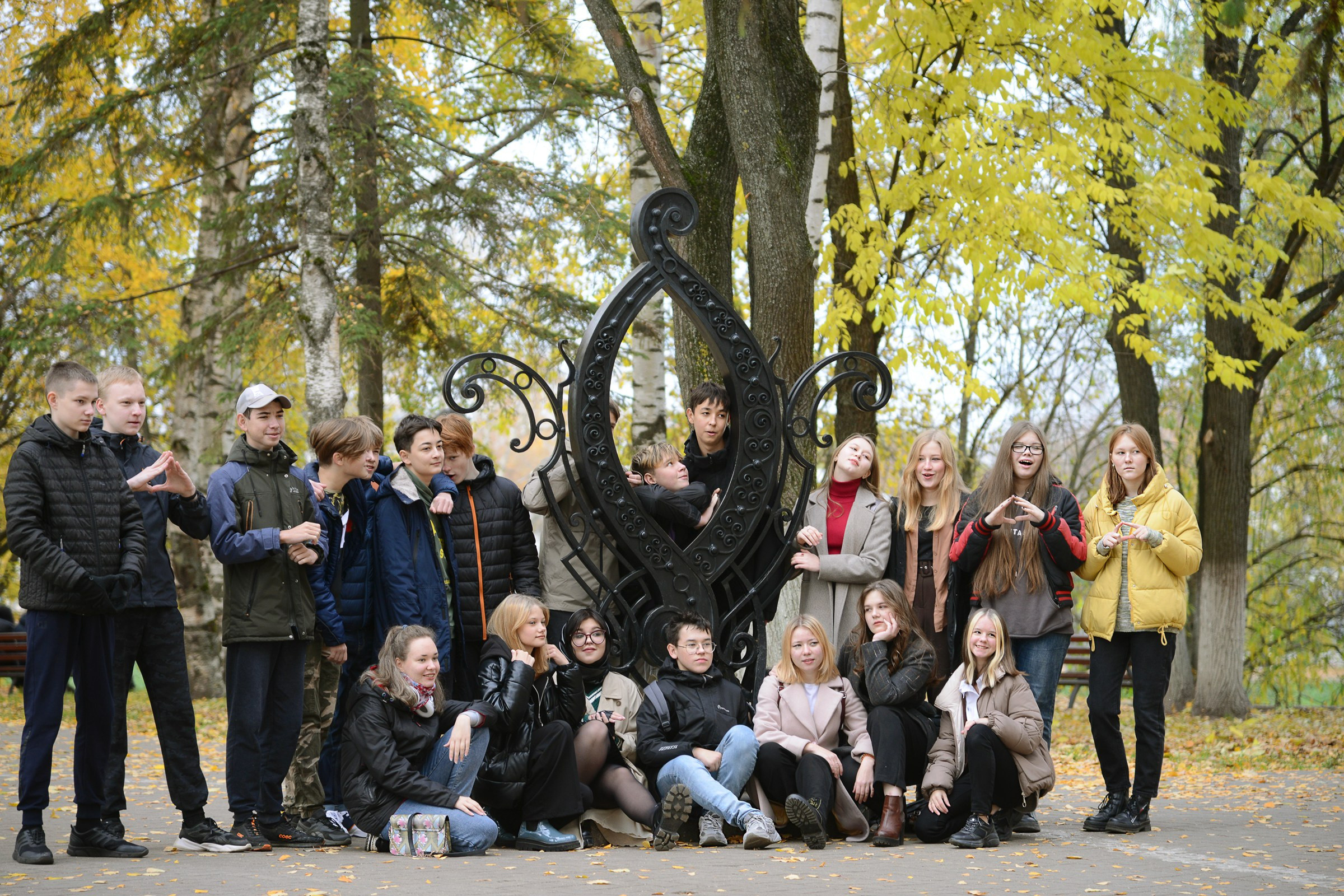 Фотоальбомы, фотокниги, альбомы для учеников старших и выпускных классов в школах в городе Вологда