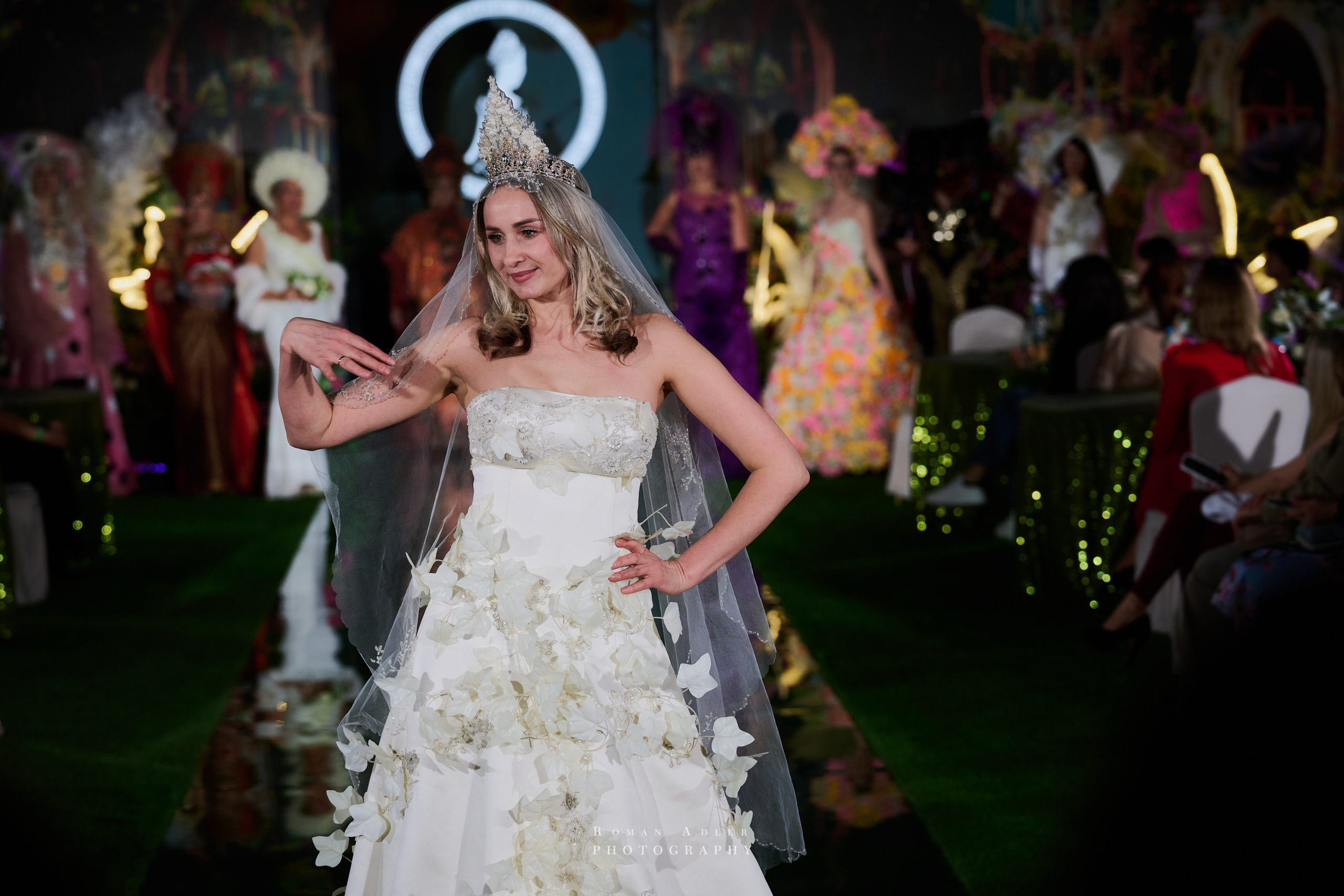 Золотая Неделя Моды. Фотограф Роман Адлер