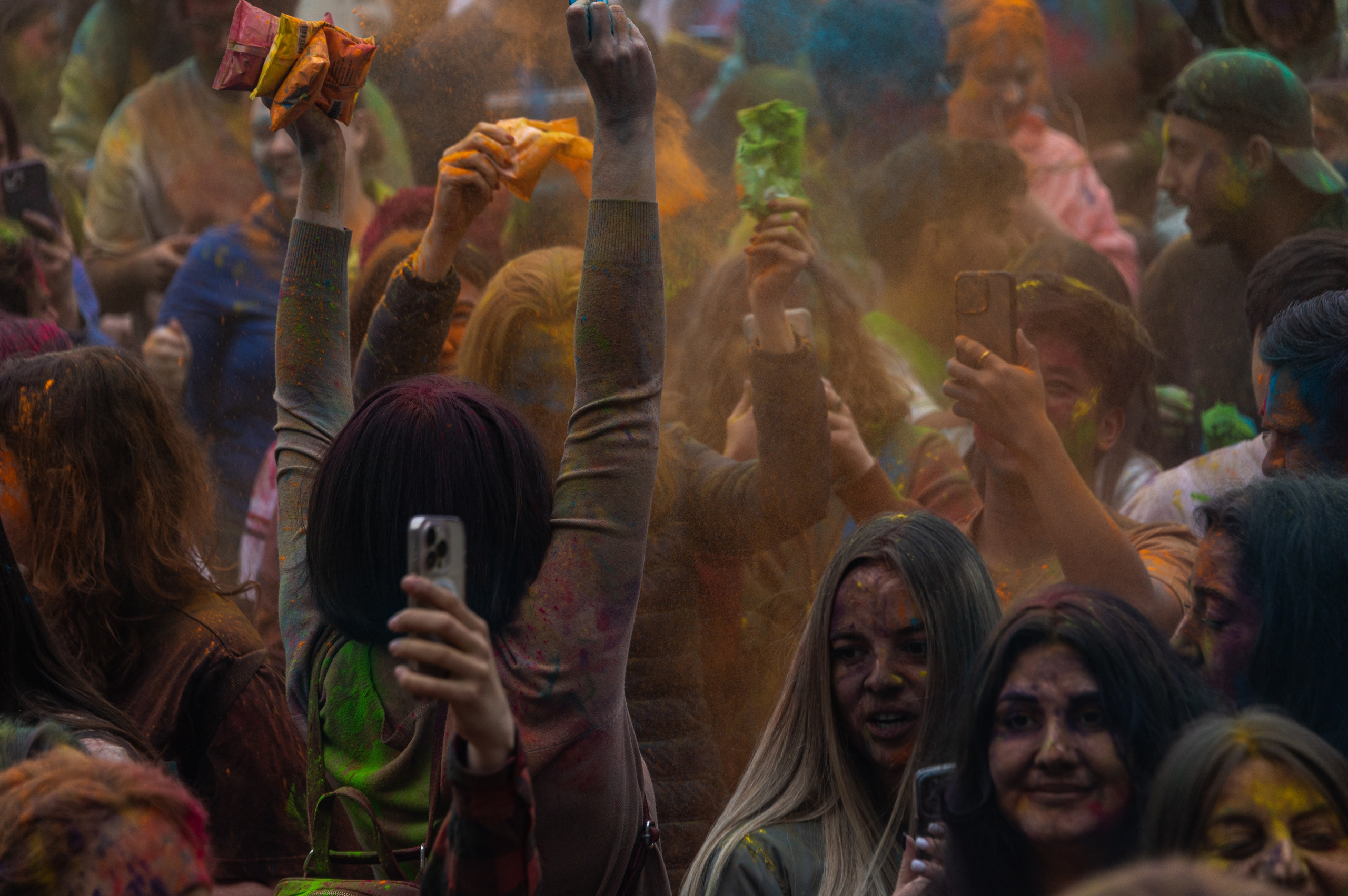 Праздник Холи в Москве. Фотограф Роман Адлер