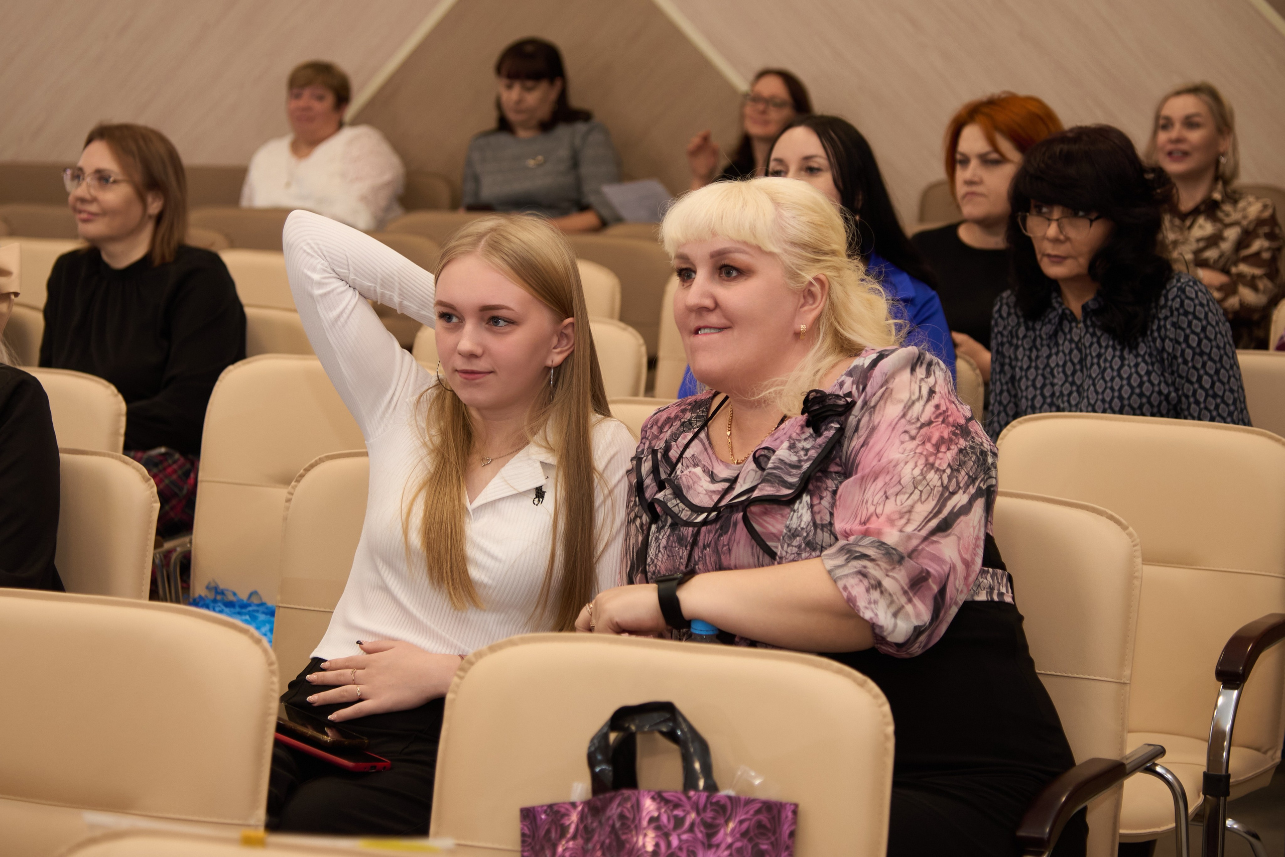 Воспитатель года 2025 в Ленинск-Кузнецком. [fXph] Фотограф Масликов Илья. Съёмка мероприятий в Ленинске-Кузнецком