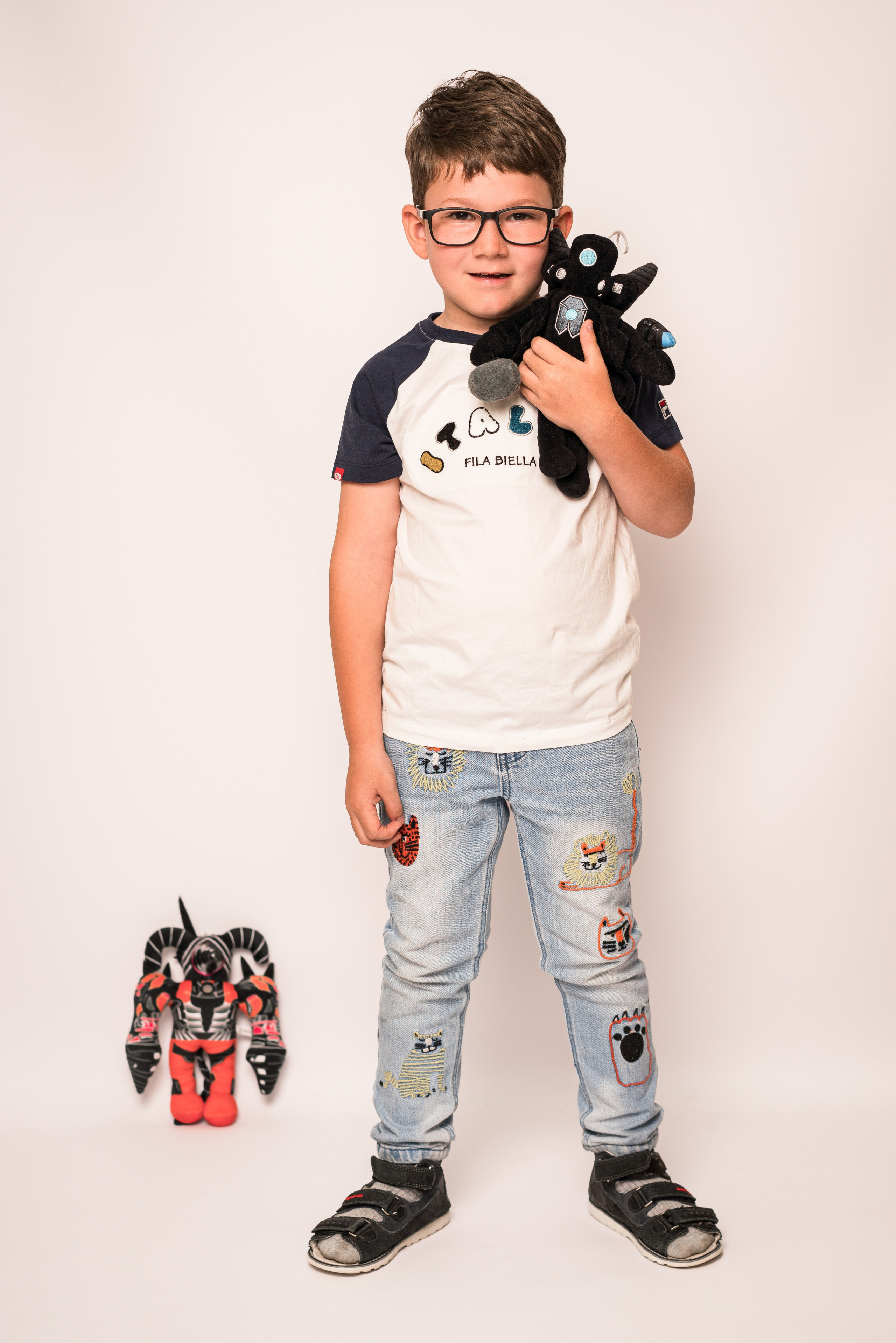 Детский сад, портреты белый фон. Фотограф Шунова Саша