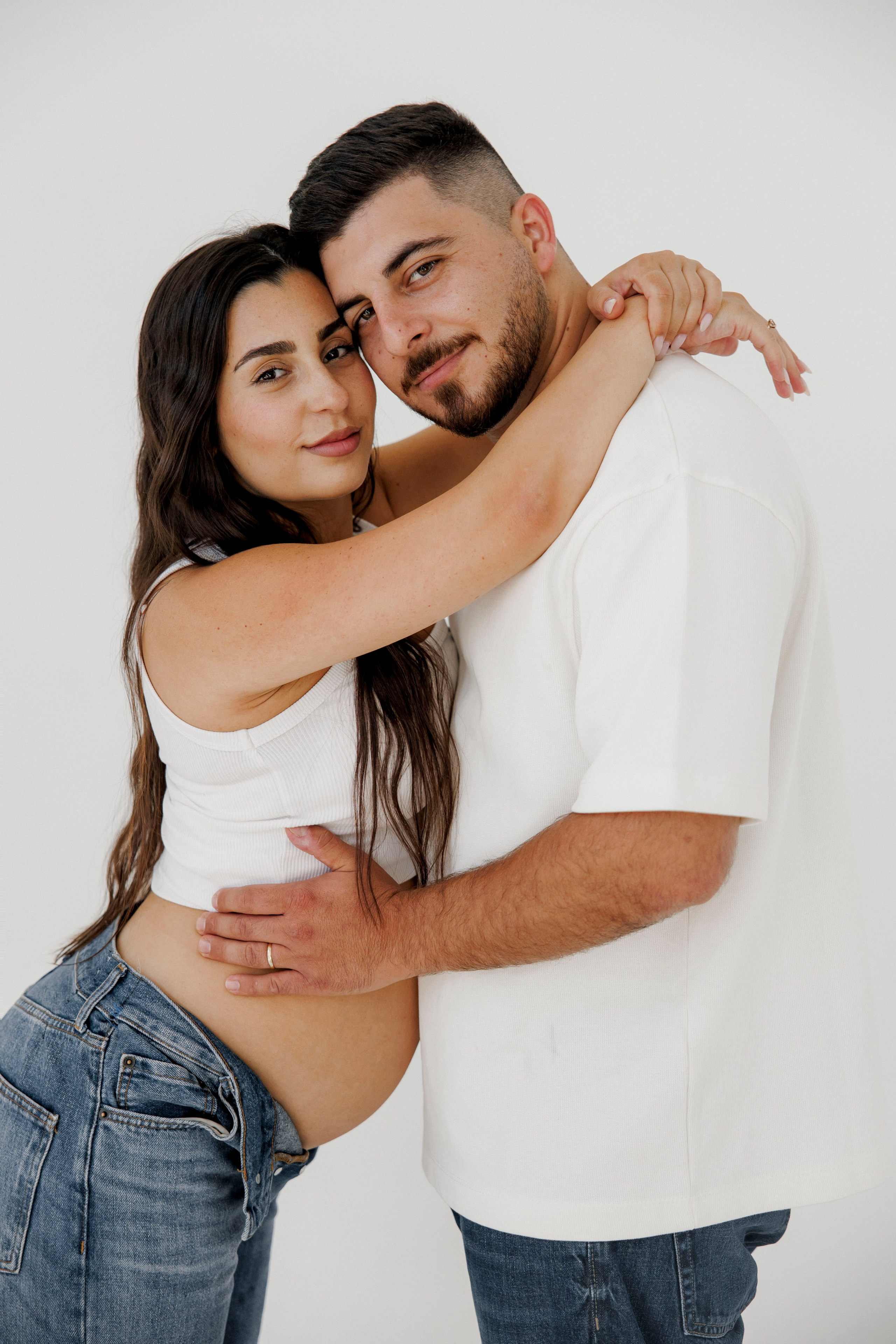 Pregnancy photoshoot inside the Grey Studio. Главная