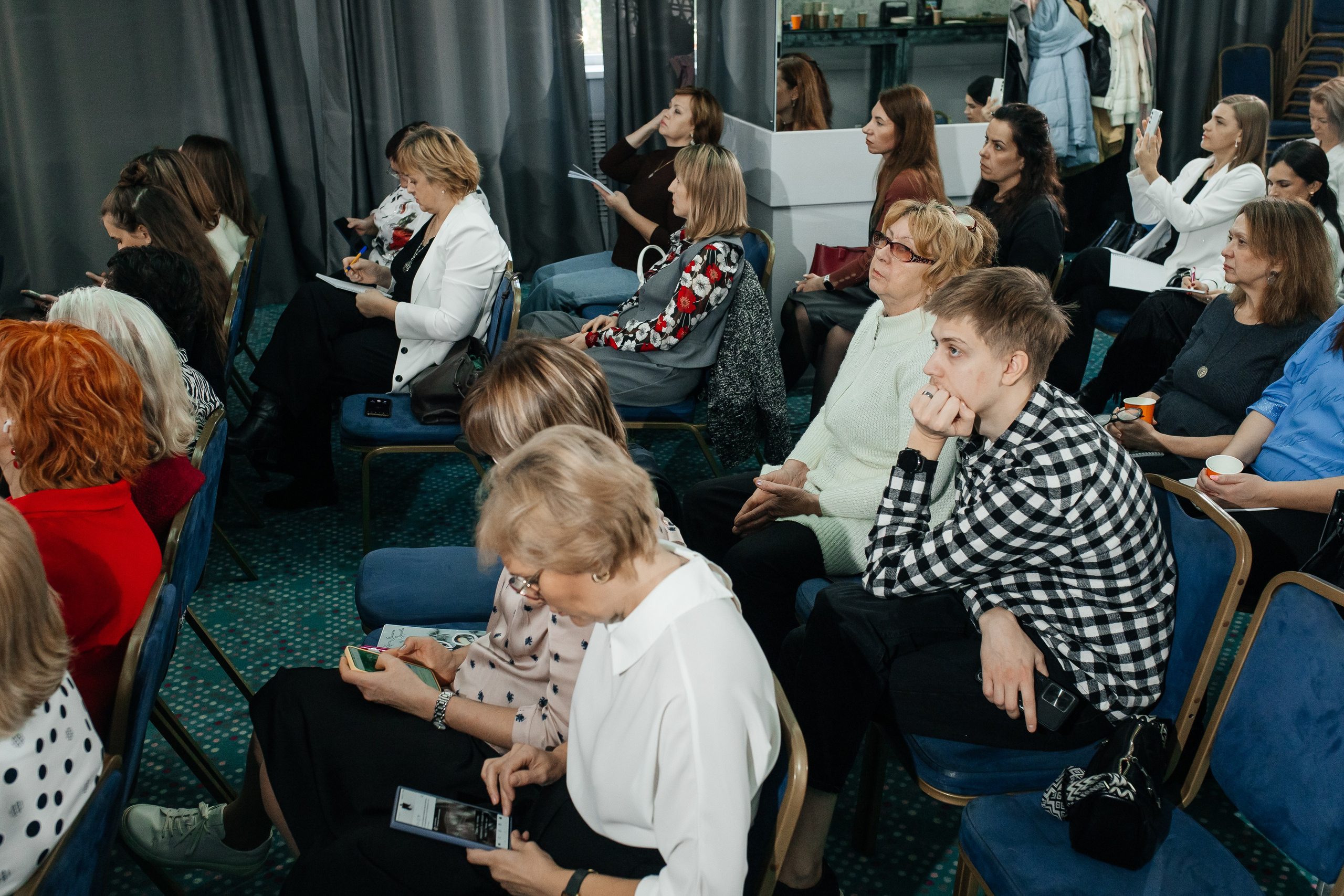 Форум NSP в Marins Park Hotel Ростов. Фотограф в Ростов-на-Дону Виктория Савчук