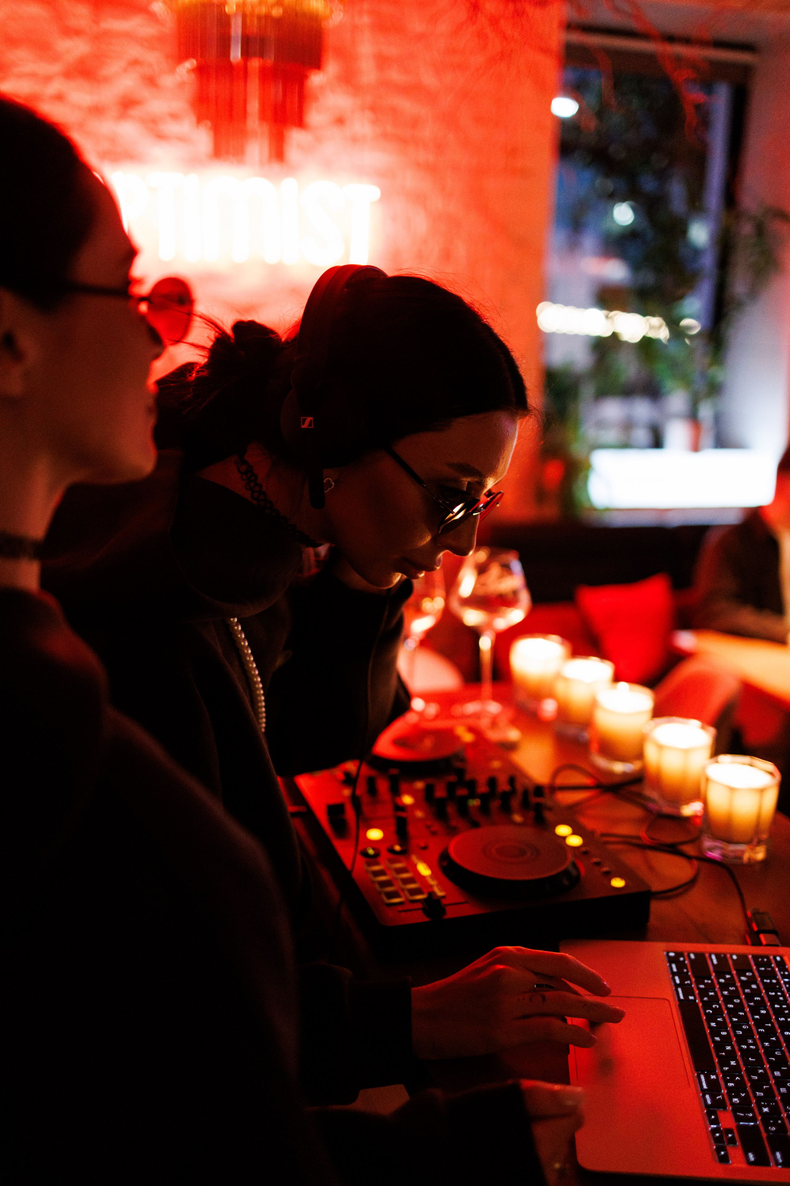 День рождения винного бара Оптимист. Https://andreysolodov.ru