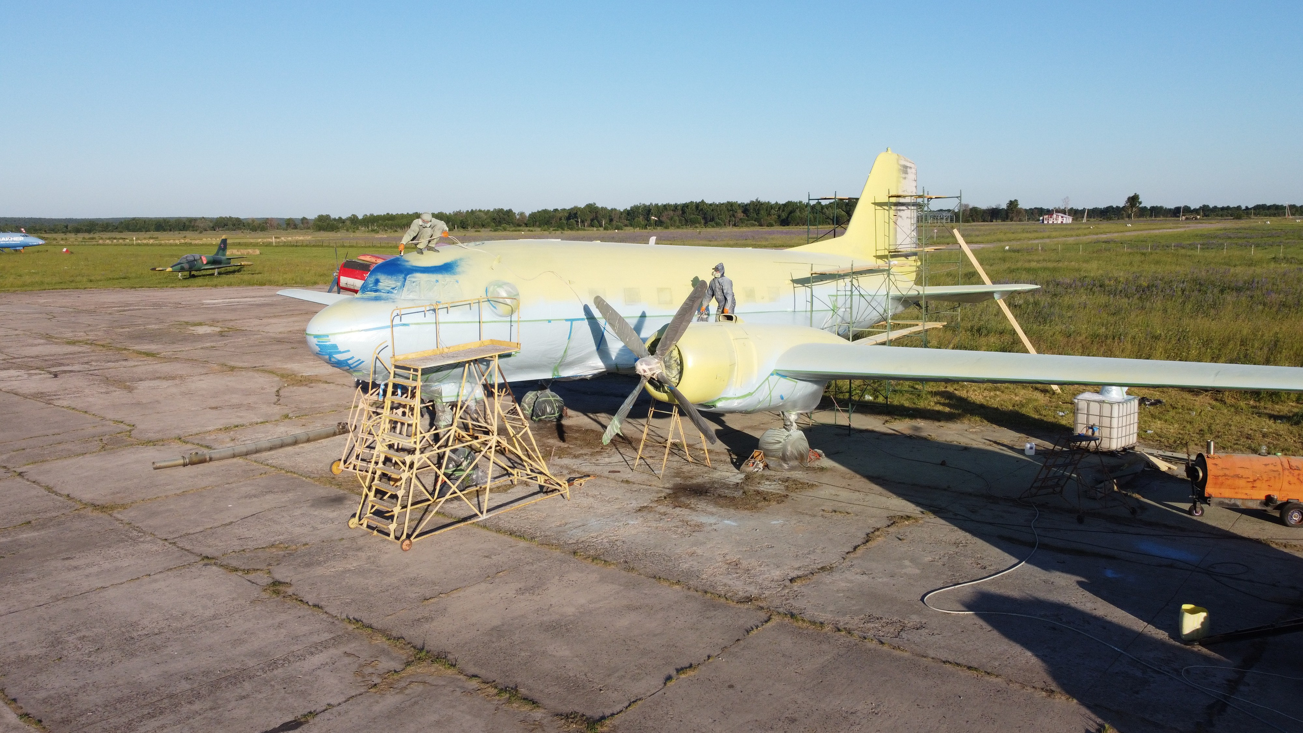 Ил-14Т «Голубая Мечта» — покраска (2022г). Фотоальбом показывающий увлекательный мир авиации и мир медведей Андрея Иванова