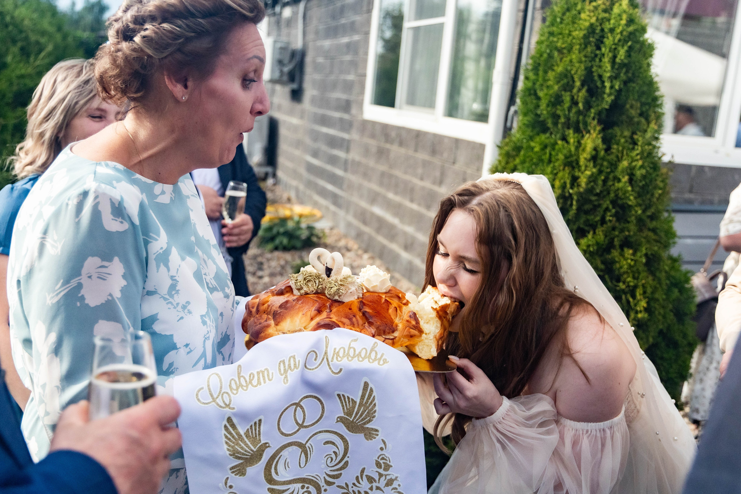 Свадебная фотосессия свадебный фотограф Татьяна Марсуверских свадебная фотопрогулка Москва Жуковский. Фотограф для маркетплейсов, фотоуслуги в Жуковском Татьяна Марсуверских