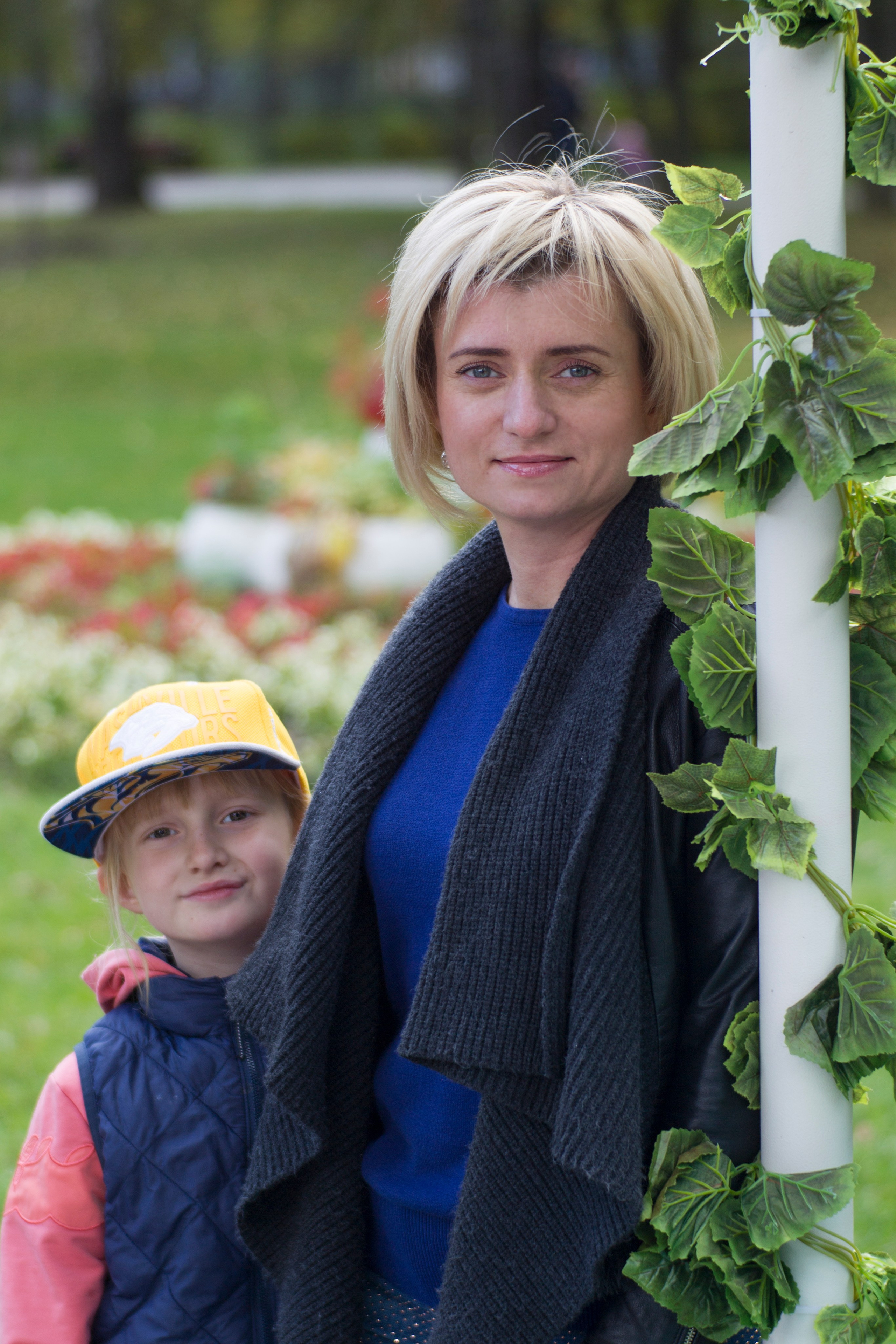 Семейная фотография в помещении и на улице. Сайт фотографа Виталия Дени