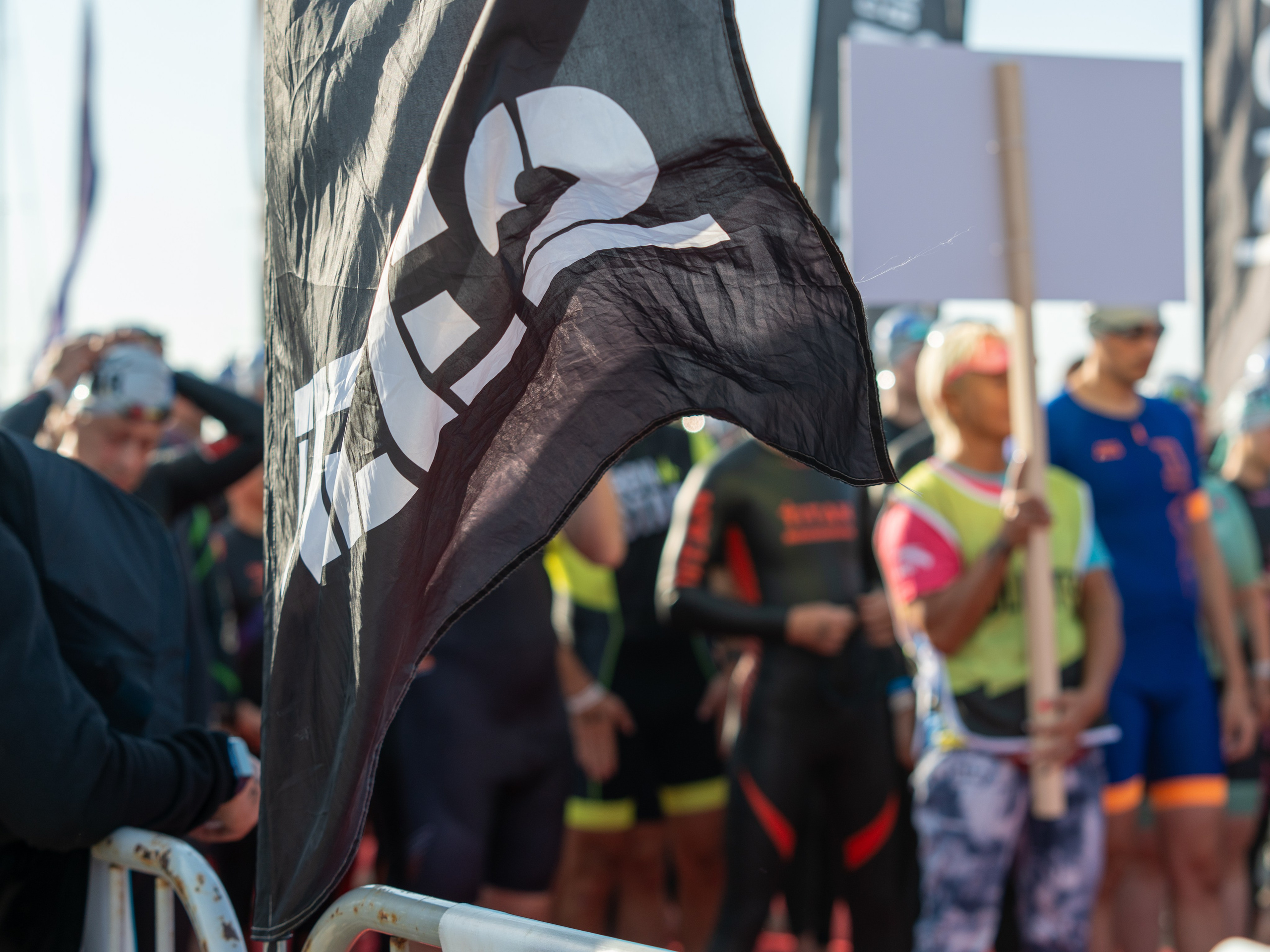 Фотоотчет партнерской интеграции для компании TELE2 на фестивале Ironstar. Репортажный фотограф в Красной Поляне и Сочи Павлюченко Екатерина