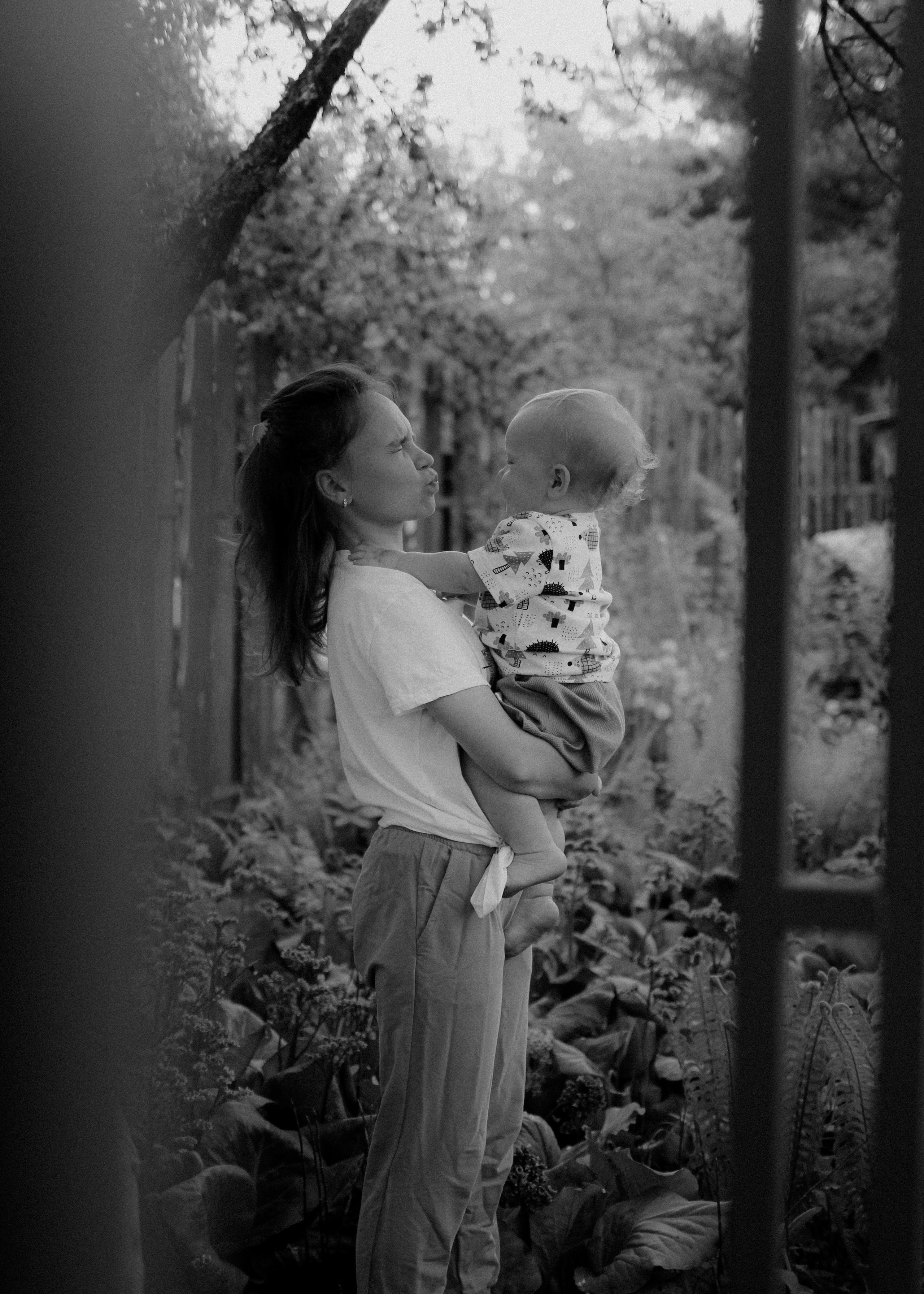 Бабушка Ира, мама Даша и маленький Ваня. Александра Крашевская. Портретный фотограф в Москве и Санкт-Петербурге