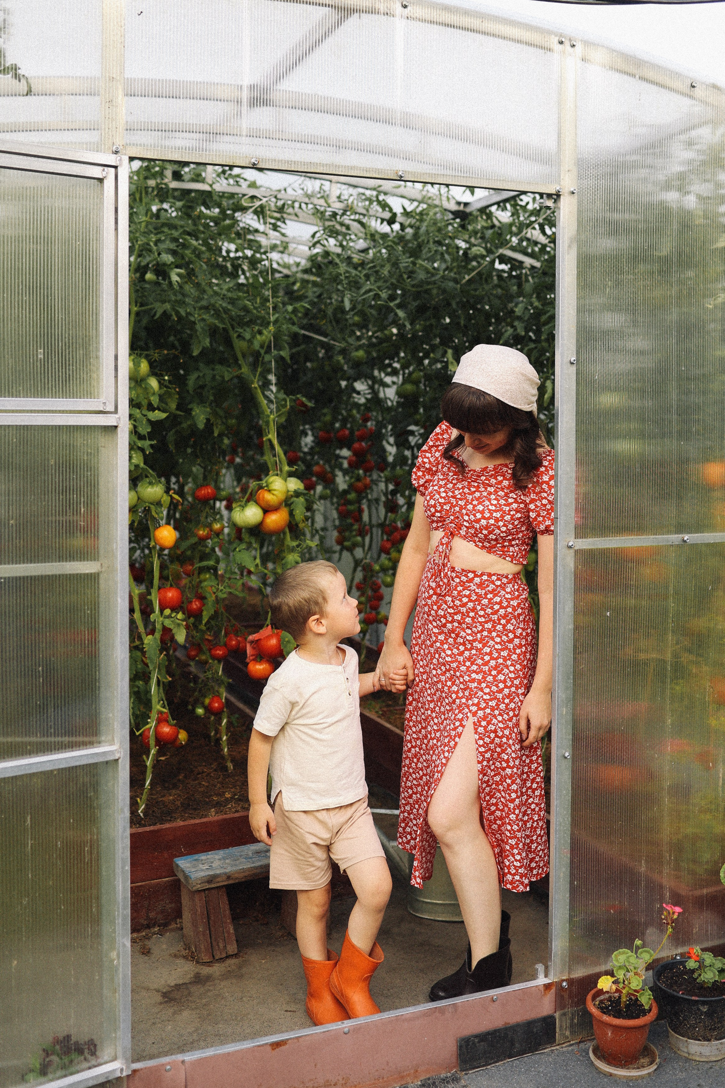 Помидорки Света и Мишенька. Фотограф Владимир Москва