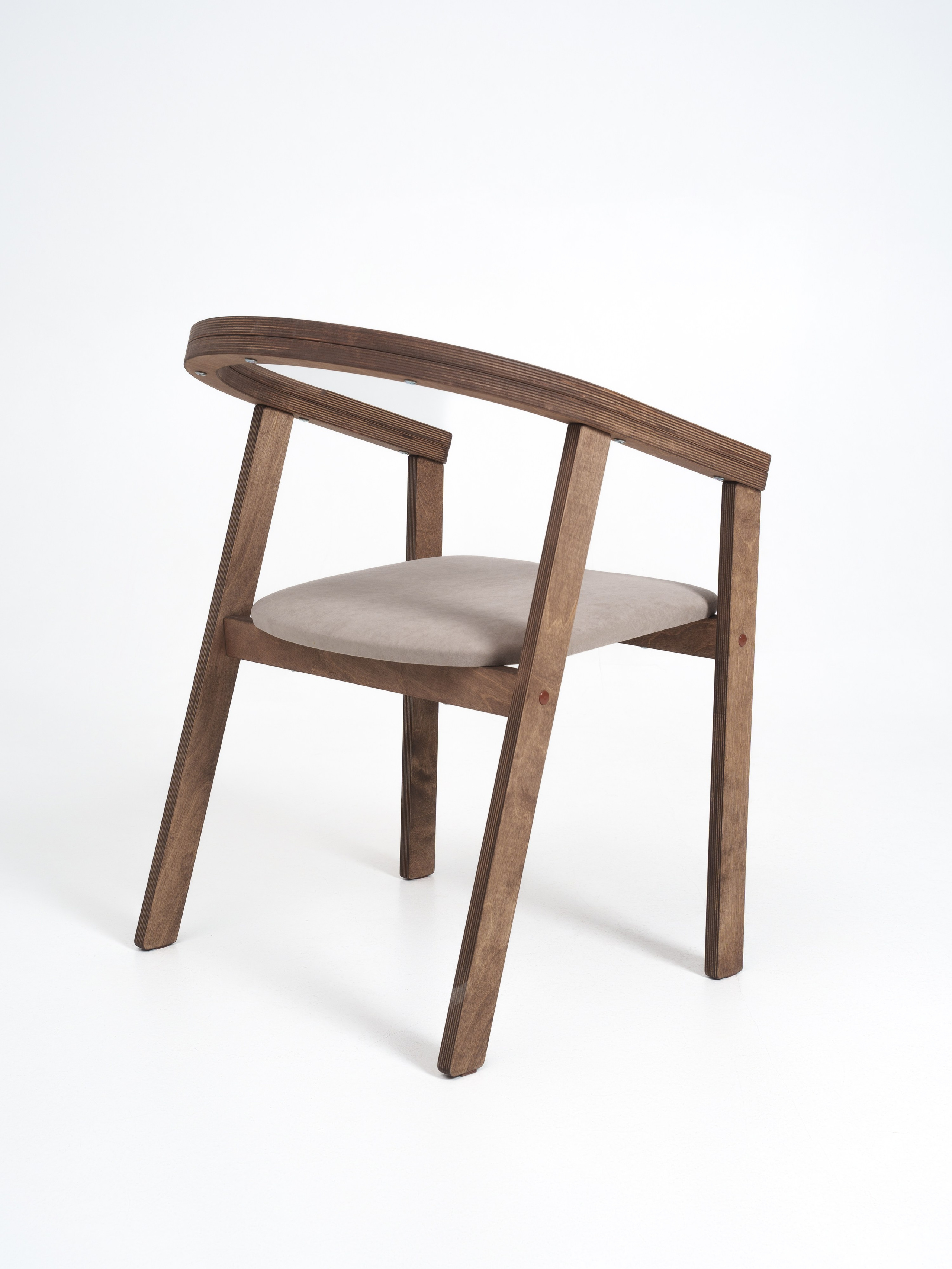 Столы и стулья для маркетплейсов. Иван Упоров — фотограф, рилсмейкер чебоксары