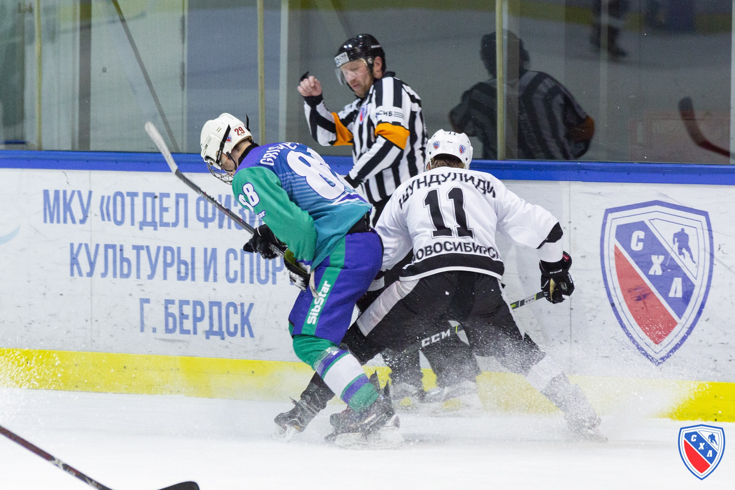 Хоккей. Фотограф Комаров Сергей