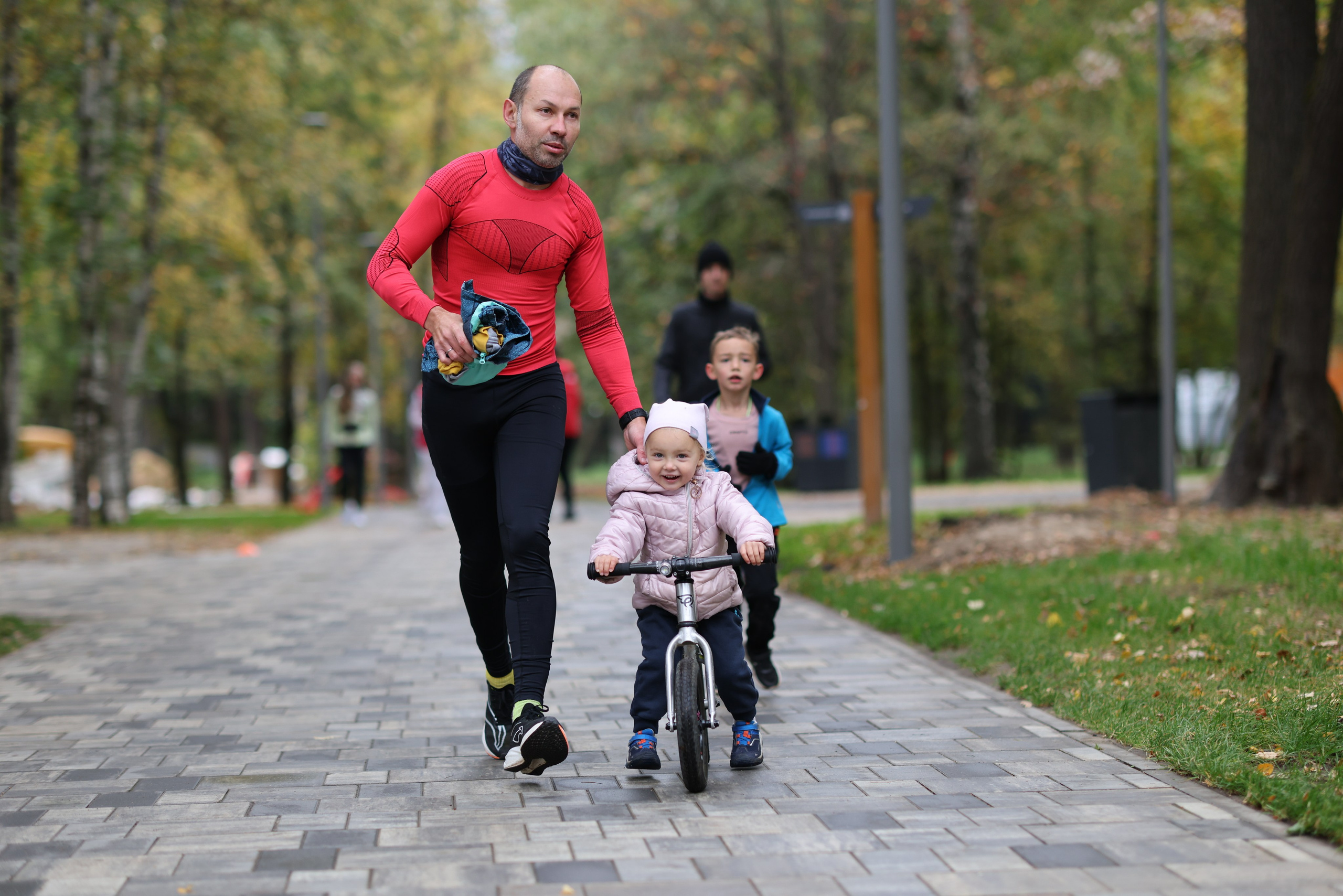 День рождения 5 вёрст Химки, 27.09.25. Фотограф Сергей Ловкий