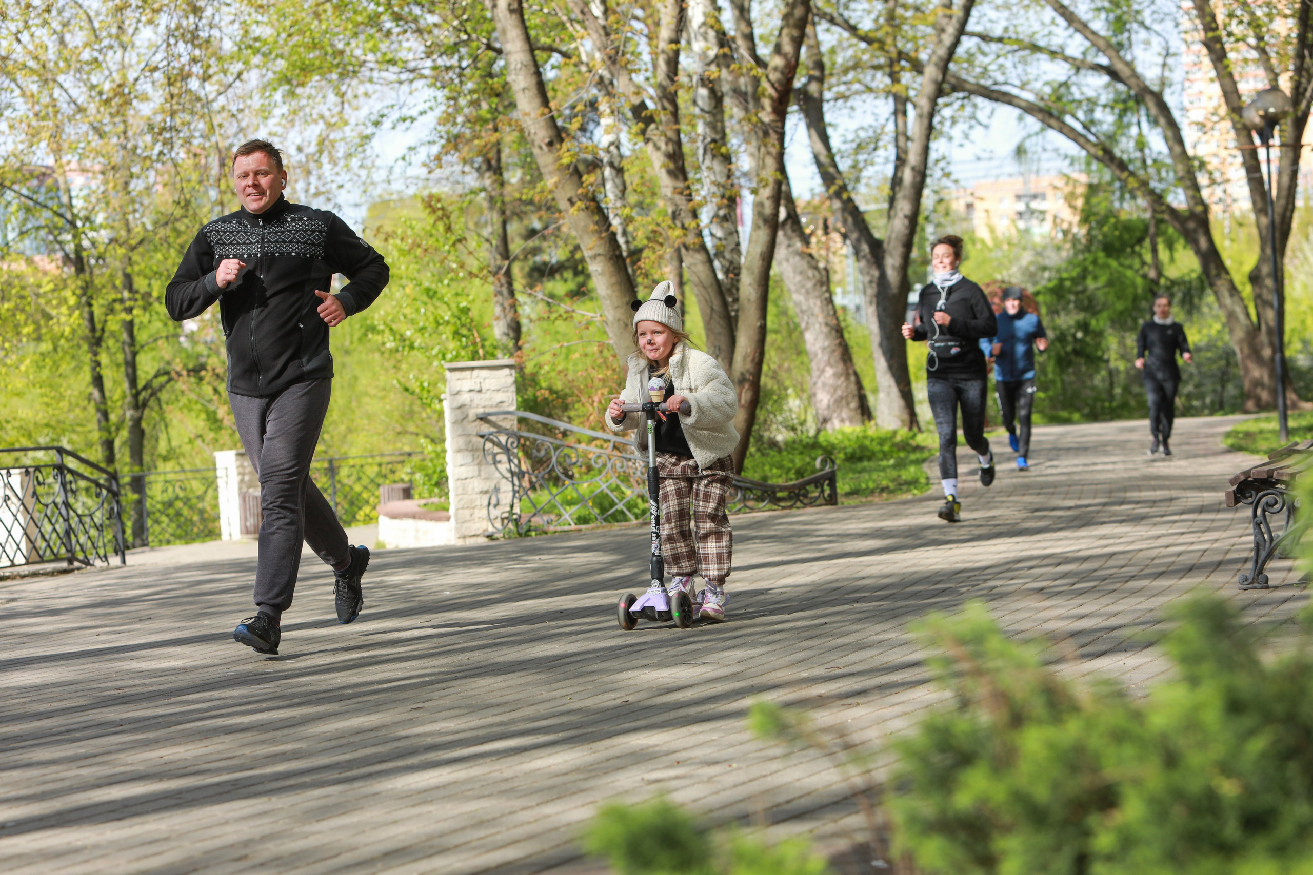 Черно-белый 101 забег 5 вёрст Химки. Фотограф Сергей Ловкий
