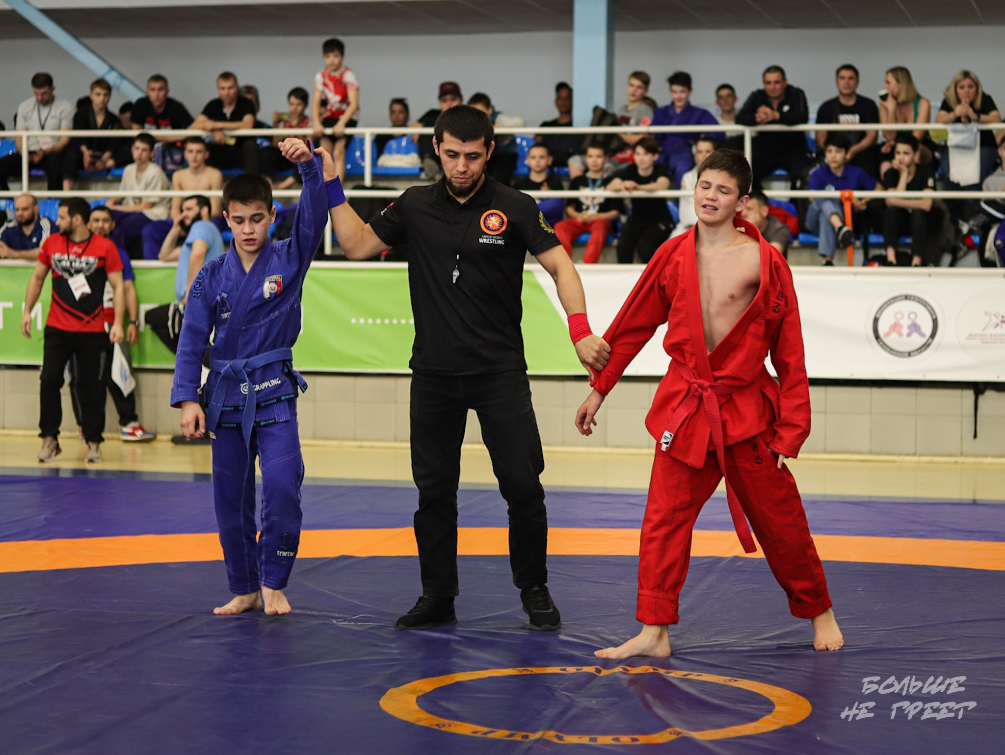 ПЕРВЕНСТВО УРФО ПО СПОРТИВНОЙ БОРЬБЕ ГРЭППЛИНГ И ГРЭППЛИНГ-ГИ. Больше не греет