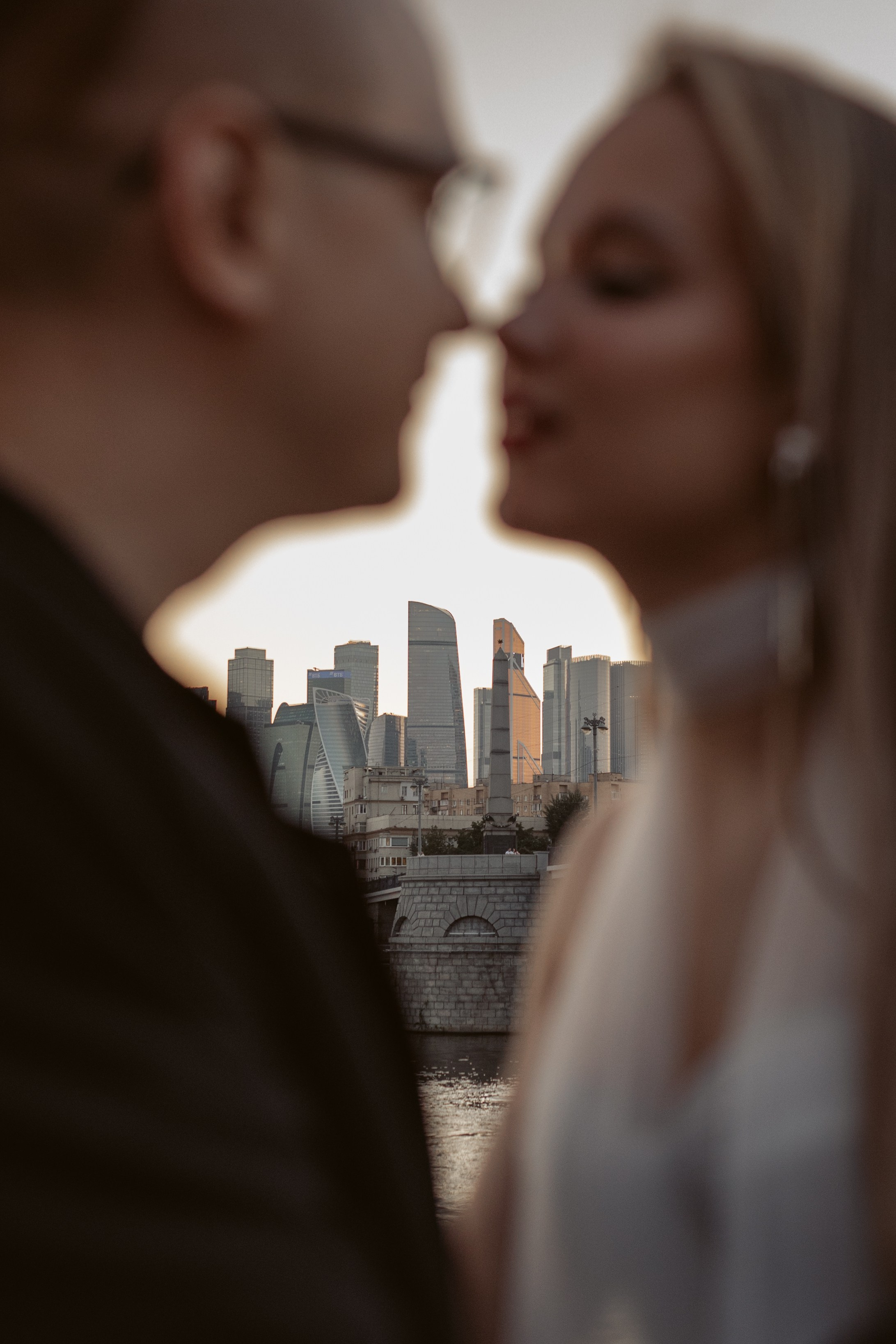 Арбат и набережная. Свадебный фотограф Курзина Ольга | Москва