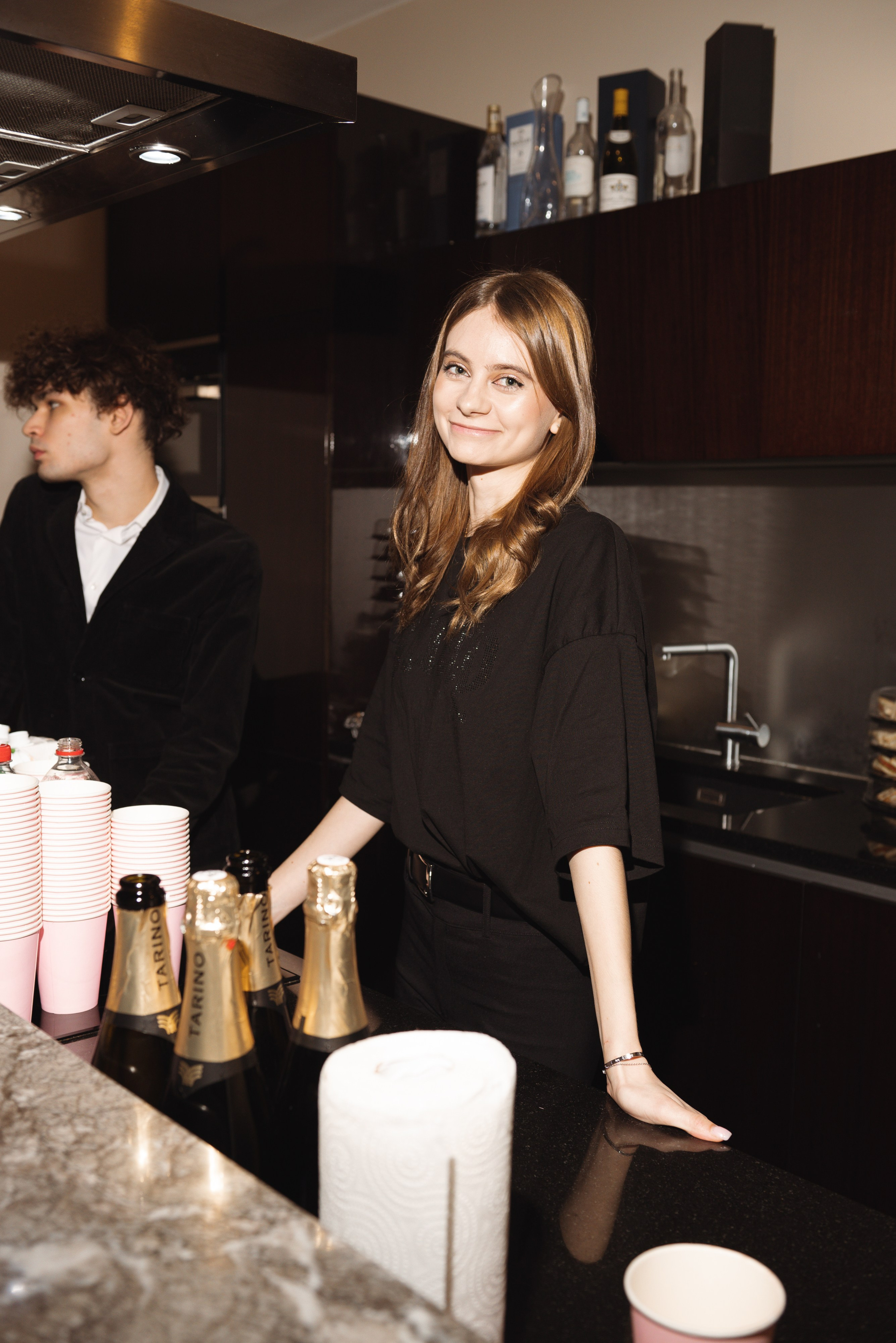 Entourage girl (женский клуб). Фотограф Москва Настя Профотовна. Репортажные, свадебные и контент фотосессии