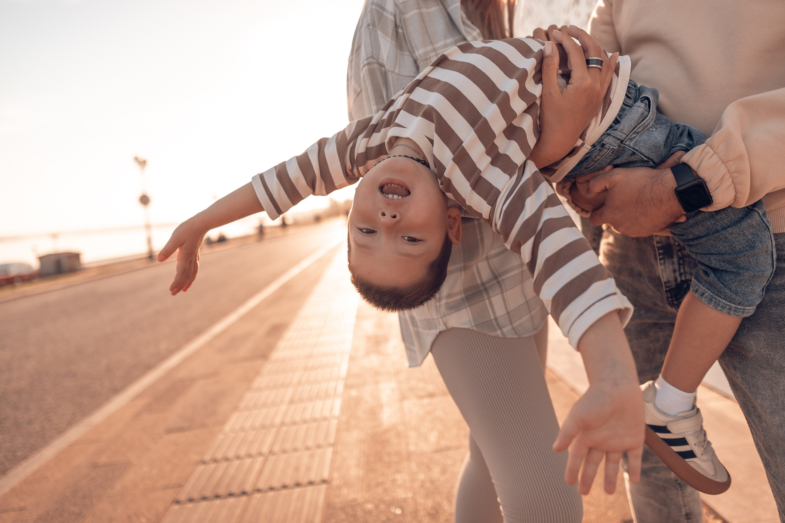 Алексей, Елена и Тимур. Пляж. Главная