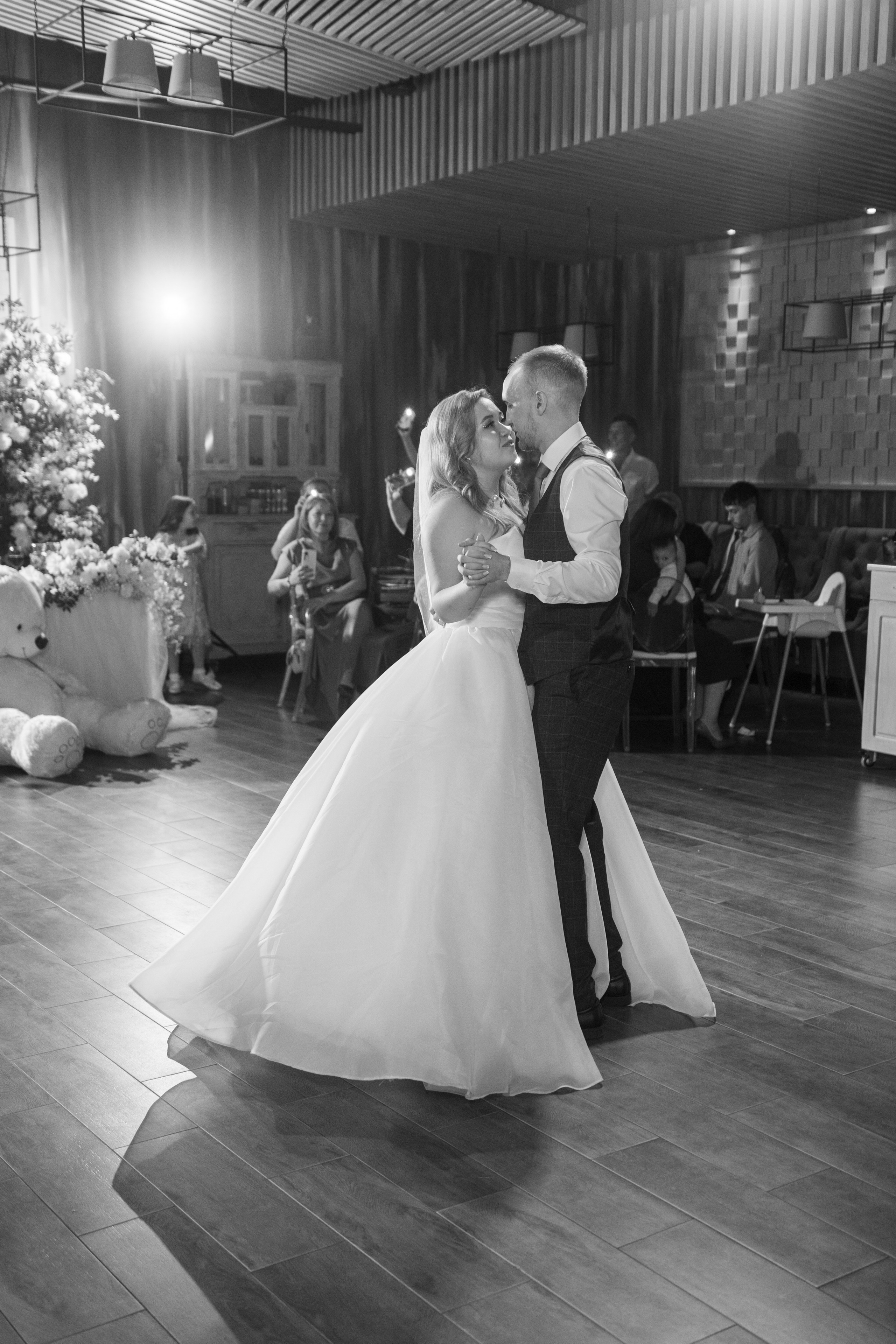 Профессиональный свадебный фотограф в Уфе от 3000 руб. Свадебный и семейный фотограф в Уфе и Башкирии Дмитрий Коломеец