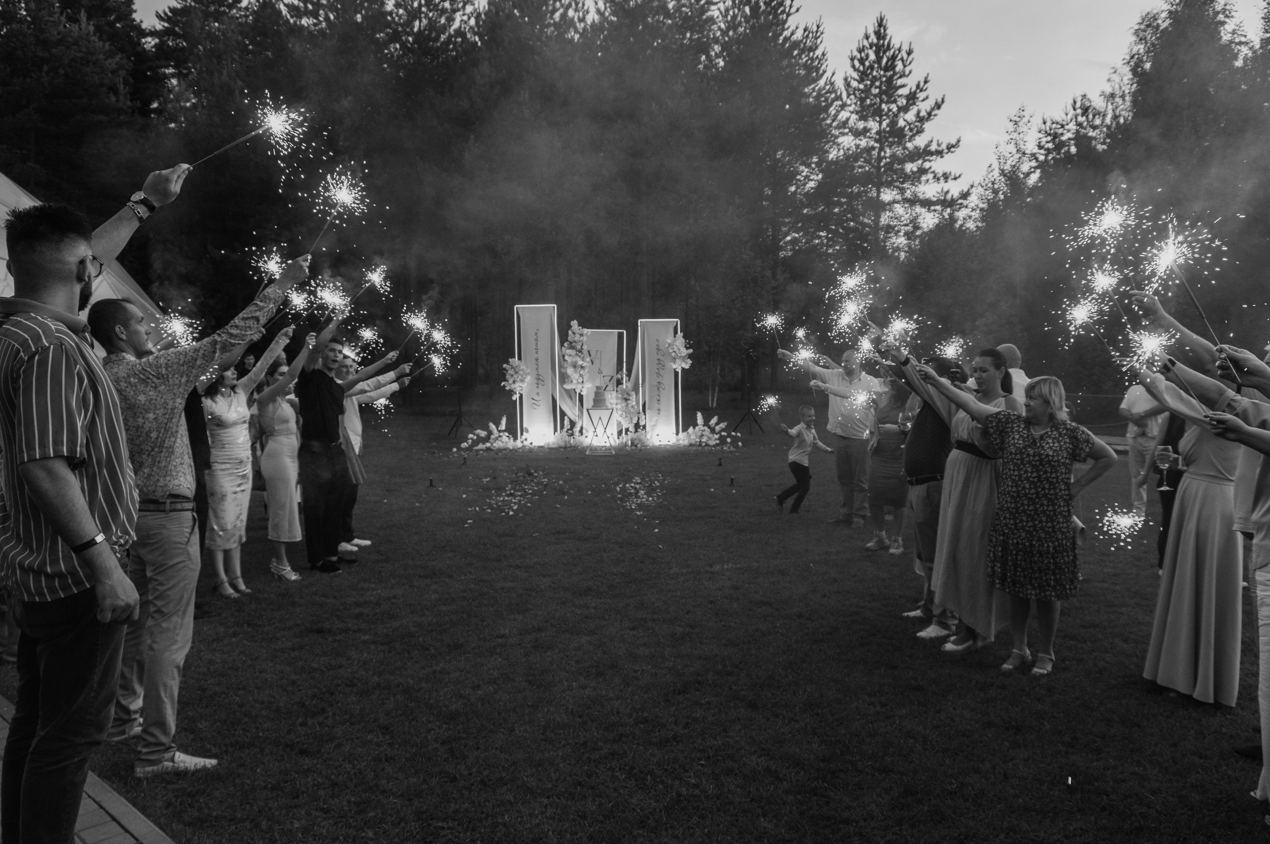 Свадебная фотосессия с утром невесты и красивым свадебным банкетом. Свадебный фотограф в Твери, Москве и Санкт-Петербурге Денисова Екатерина