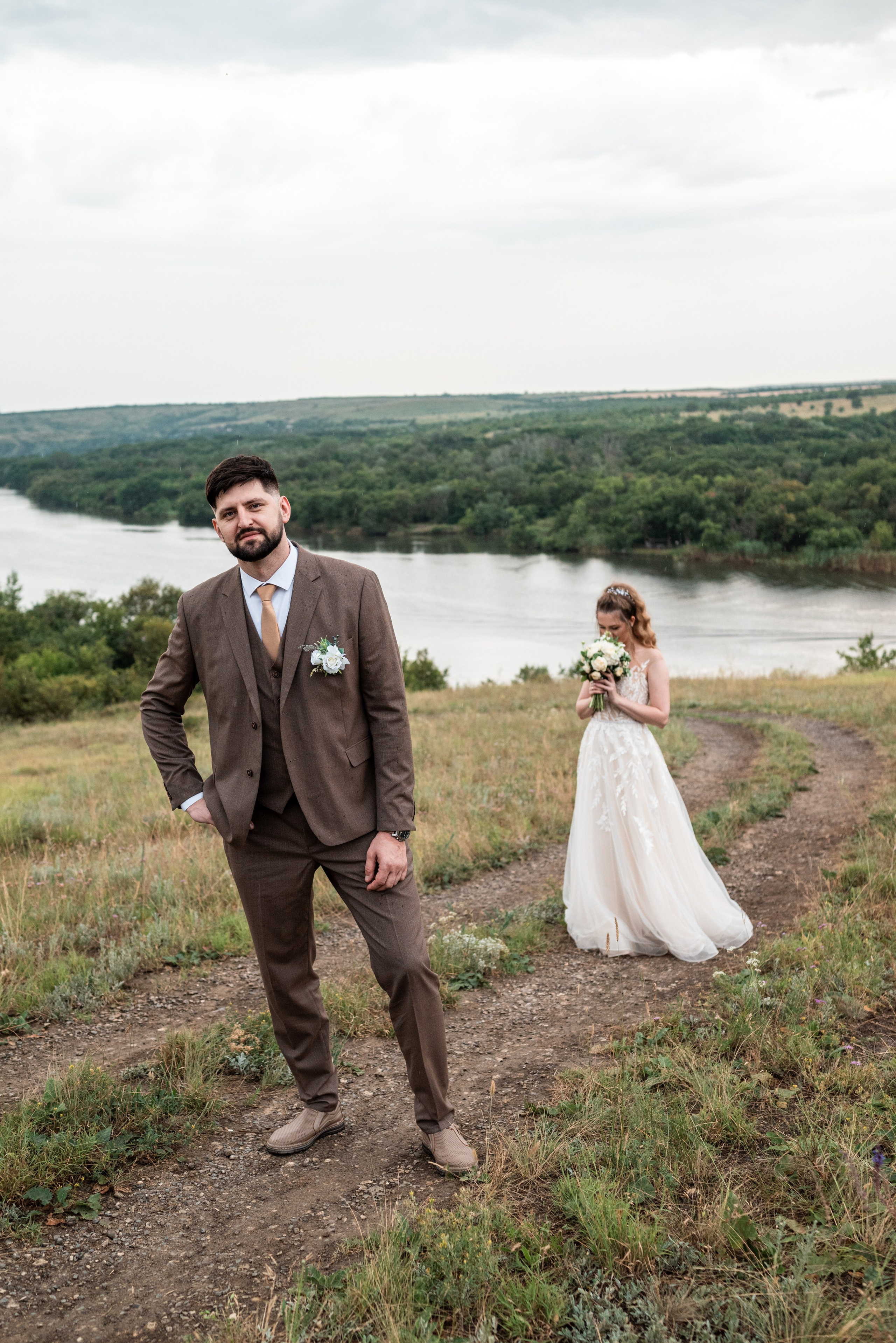 Свадебная фотосессия на природе, в парке Лога, Каменск-Шахтинский. Фотограф в Каменске-Шахтинском Ольга Сагал