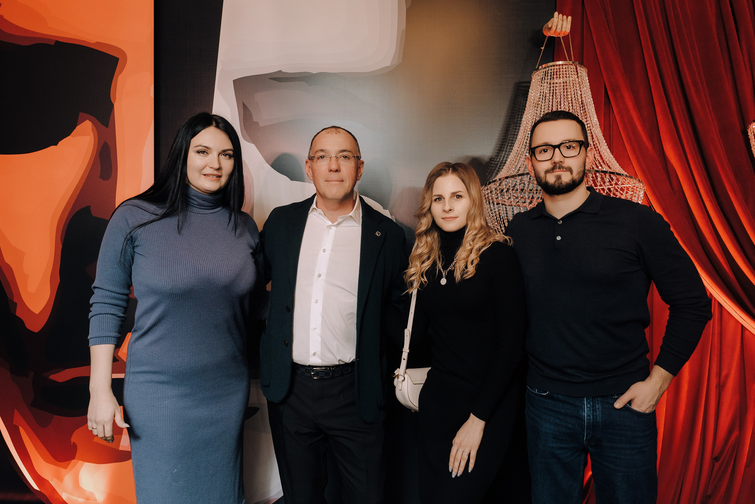 СПЕКТАКЛЬ «ВОЛШЕБНЫЕ ОЧКИ» ОПТИК-ЦЕНТР. Репортажный фотограф Зуев Роман г. Челябинск