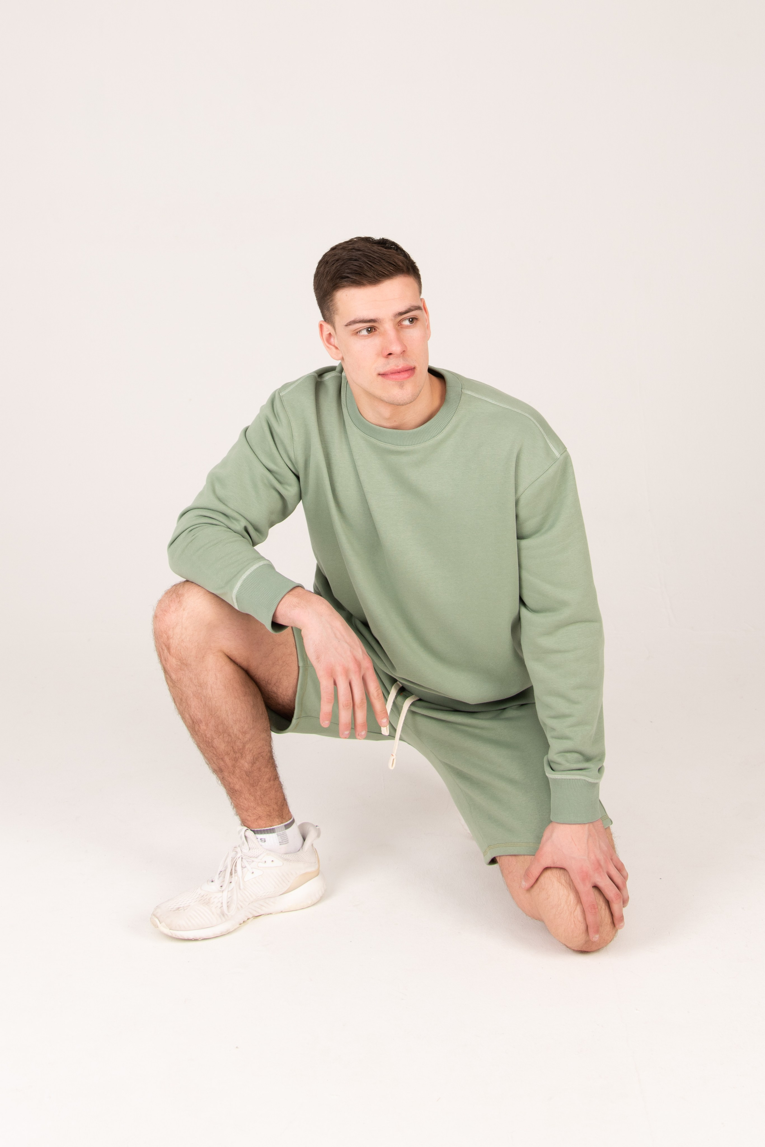 Георгий, 186 см, 48-50 р-р. KED Production — продакшн из СПб. Создаём фото, видео и контент, который помогает брендам и селлерам продавать больше