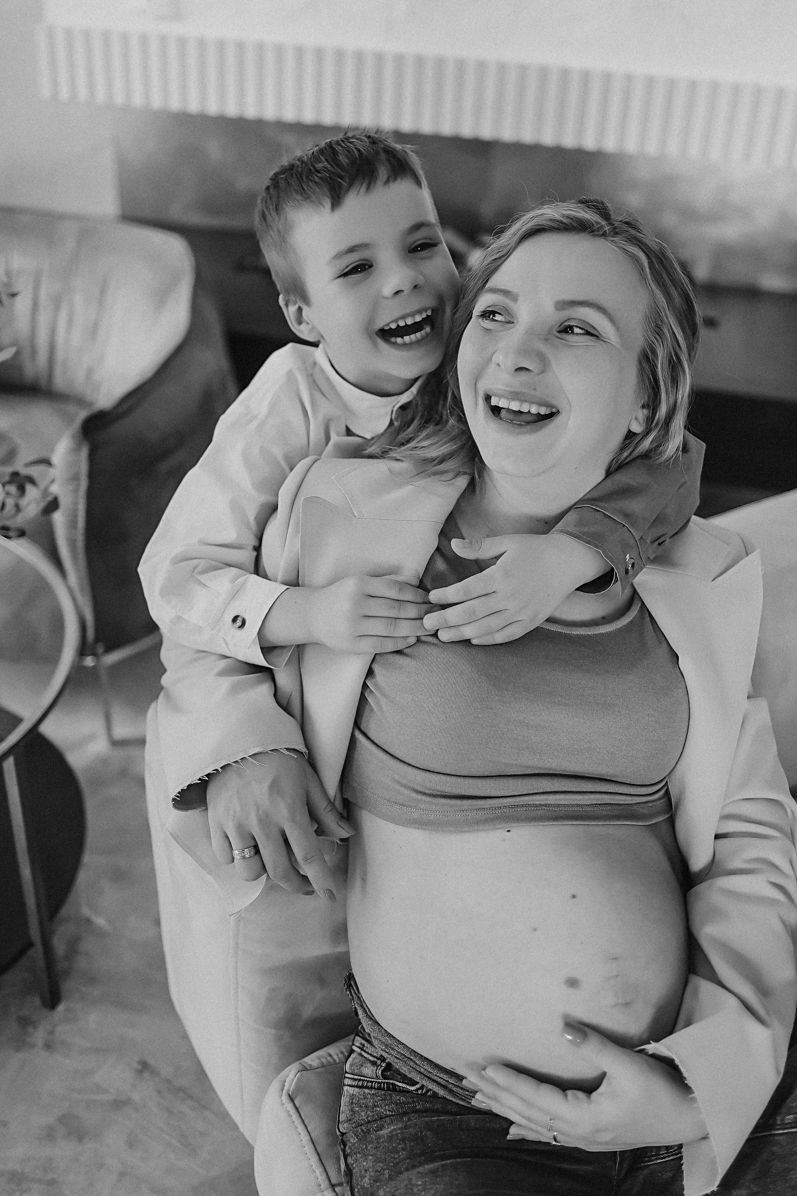 Фататум циклорама и зал. Семейный фотограф Тюмень, фотограф на роды Салмина Мария