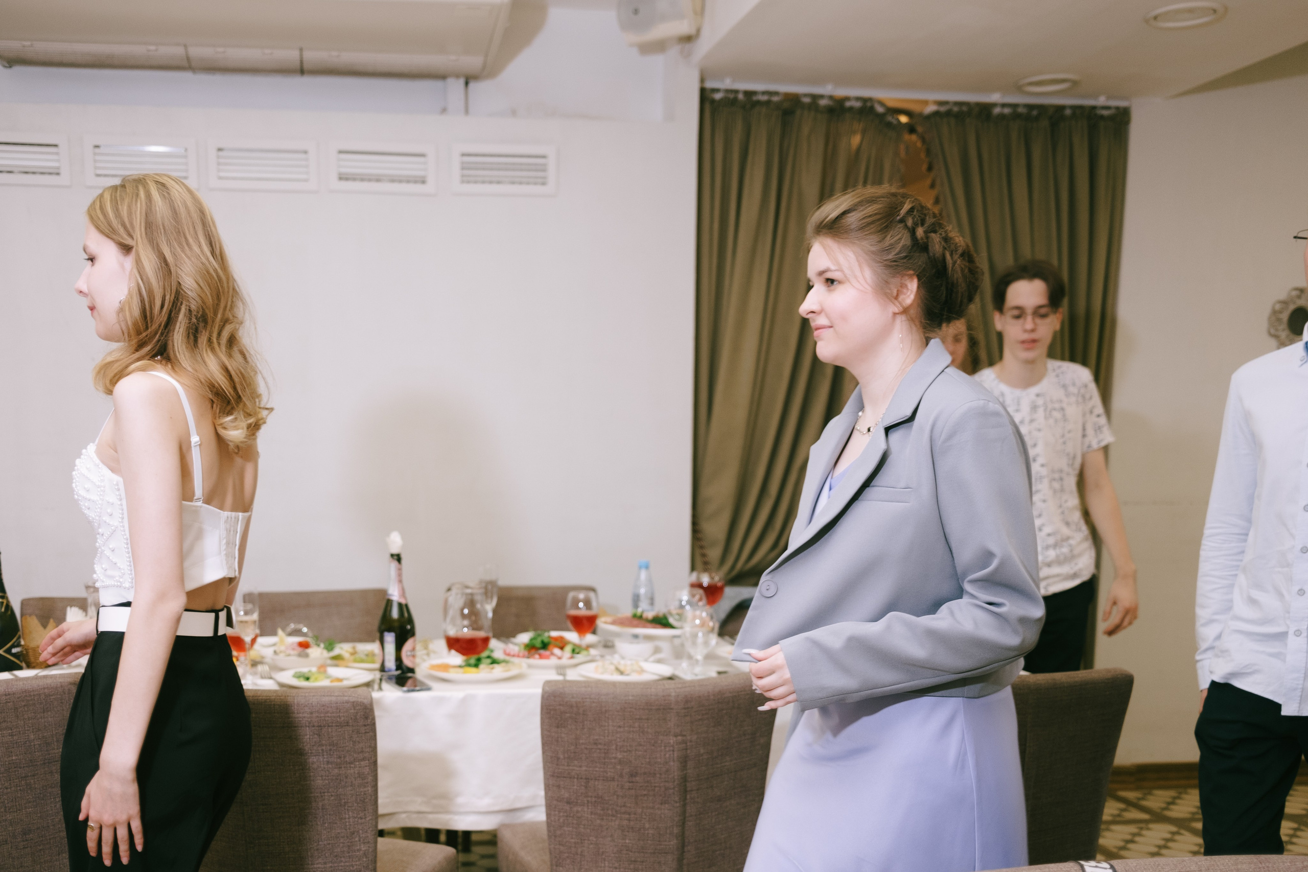 Выпускной школа 33. Свадебный и репортажной фотограф Денис Ожигин в Краснодаре и Краснодарском крае