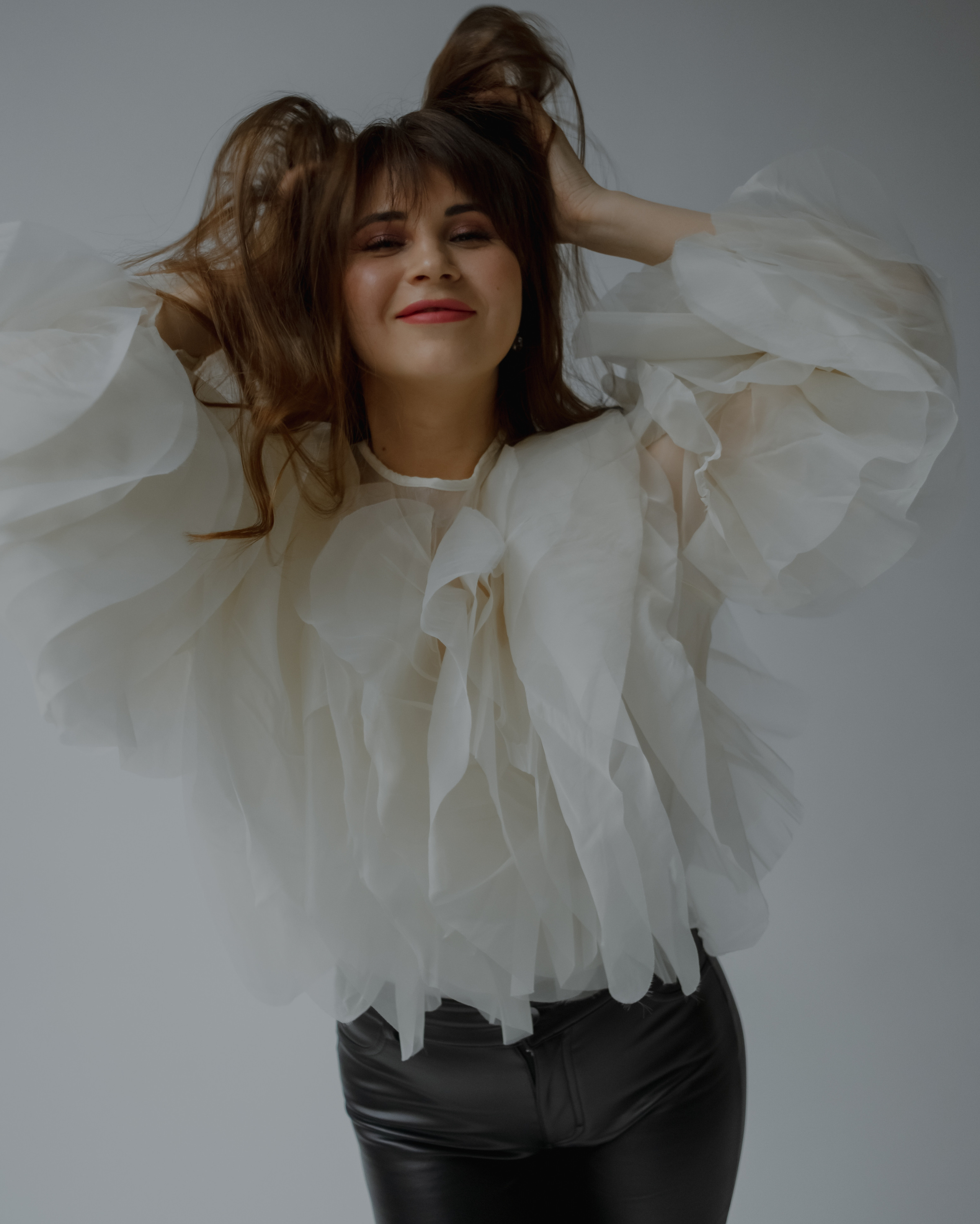 Оля в студии. Фотограф в Москве (готова приехать к вам в город)