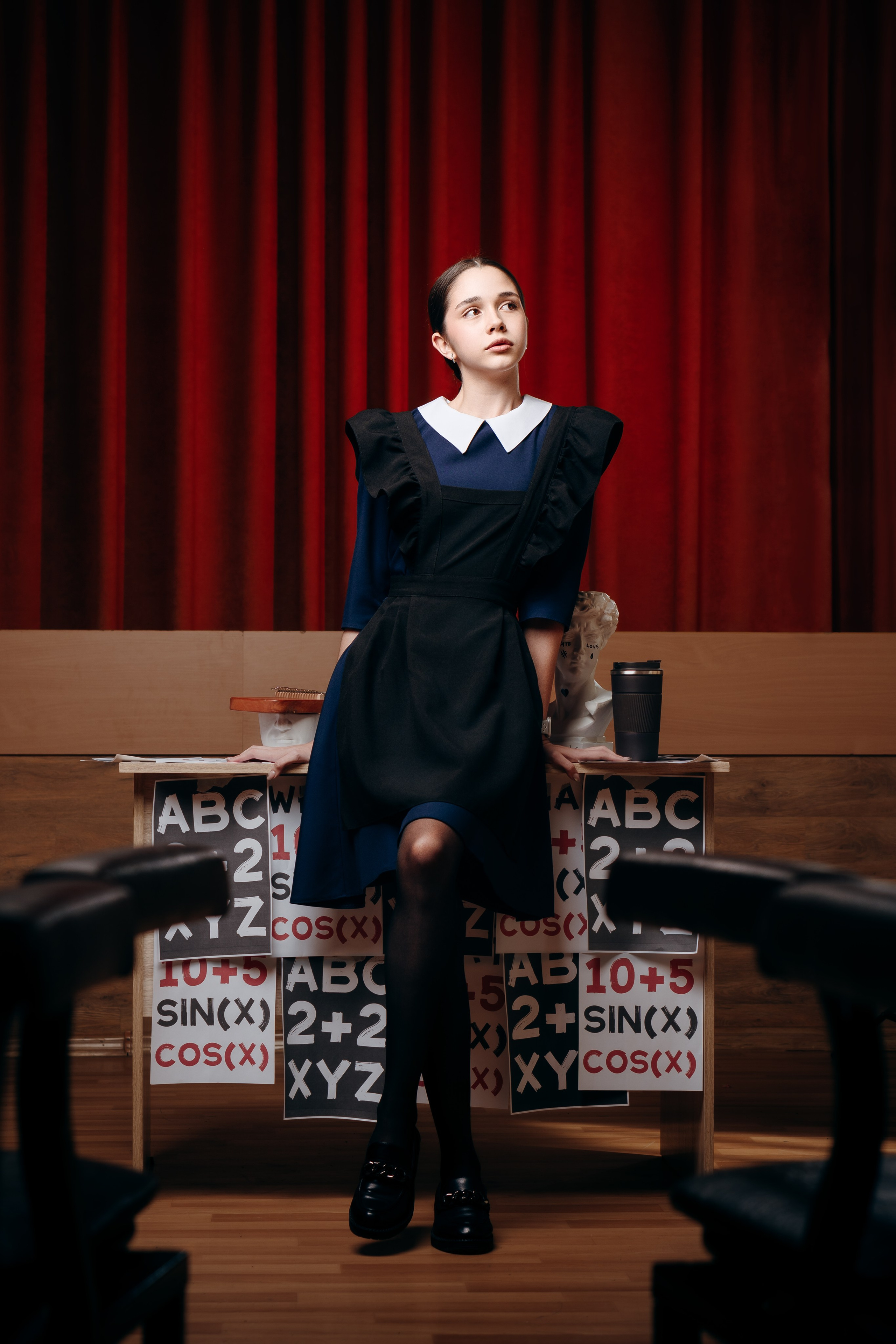 Профессиональная школьная фотография и создание выпускных альбомов в Хабаровске. Современные, яркие и запоминающиеся фотографии для школьников. Уникальный дизайн обложек выпускных книг, которые станут настоящей памятью о школьных годах. Закажите качественные фото и стильные альбомы для выпускников в Хабаровске. Нажмите заказать Выпускные Альбомы ( Дипломы ) в Хабаровске и мы свяжемся свами.